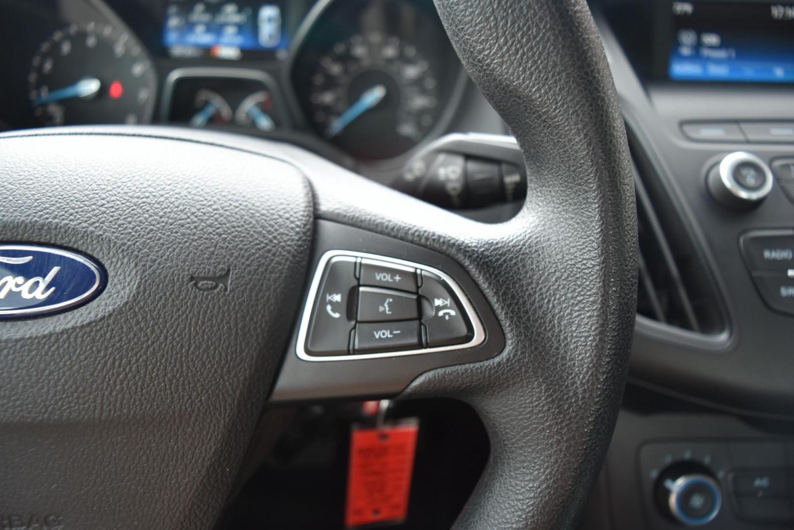 2018 Ford Focus SE - Photo 19