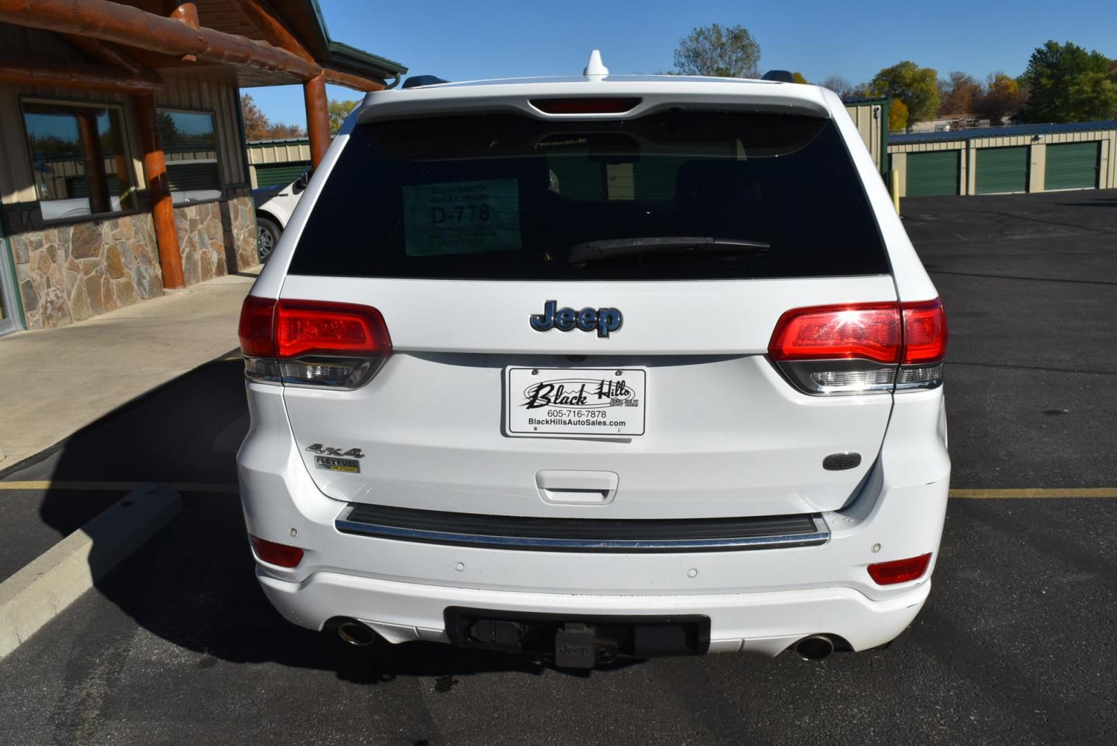 2015 White /Black Jeep Grand Cherokee Overland (1C4RJFCG8FC) with an 3.6L V6 DOHC 24V engine, 8-Speed Automatic transmission, located at 1600 E Hwy 44, Rapid City, SD, 57703, (605) 716-7878, 44.070232, -103.171410 - Photo#7