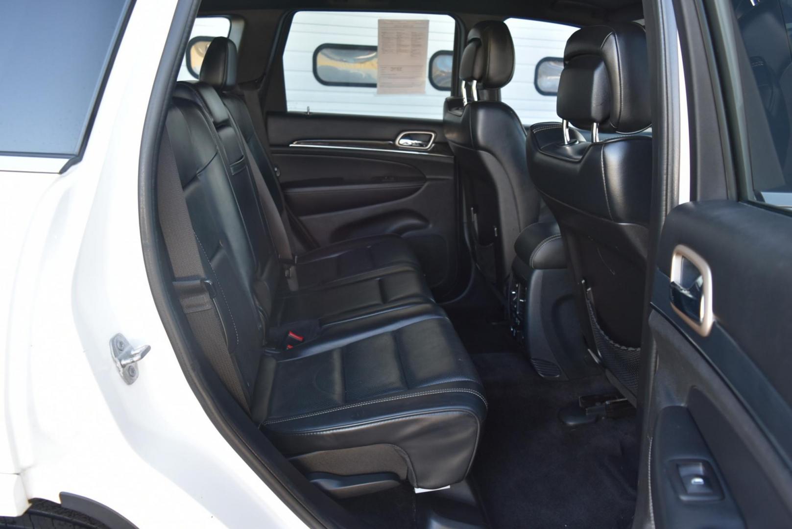 2015 White /Black Jeep Grand Cherokee Overland (1C4RJFCG8FC) with an 3.6L V6 DOHC 24V engine, 8-Speed Automatic transmission, located at 1600 E Hwy 44, Rapid City, SD, 57703, (605) 716-7878, 44.070232, -103.171410 - Photo#11