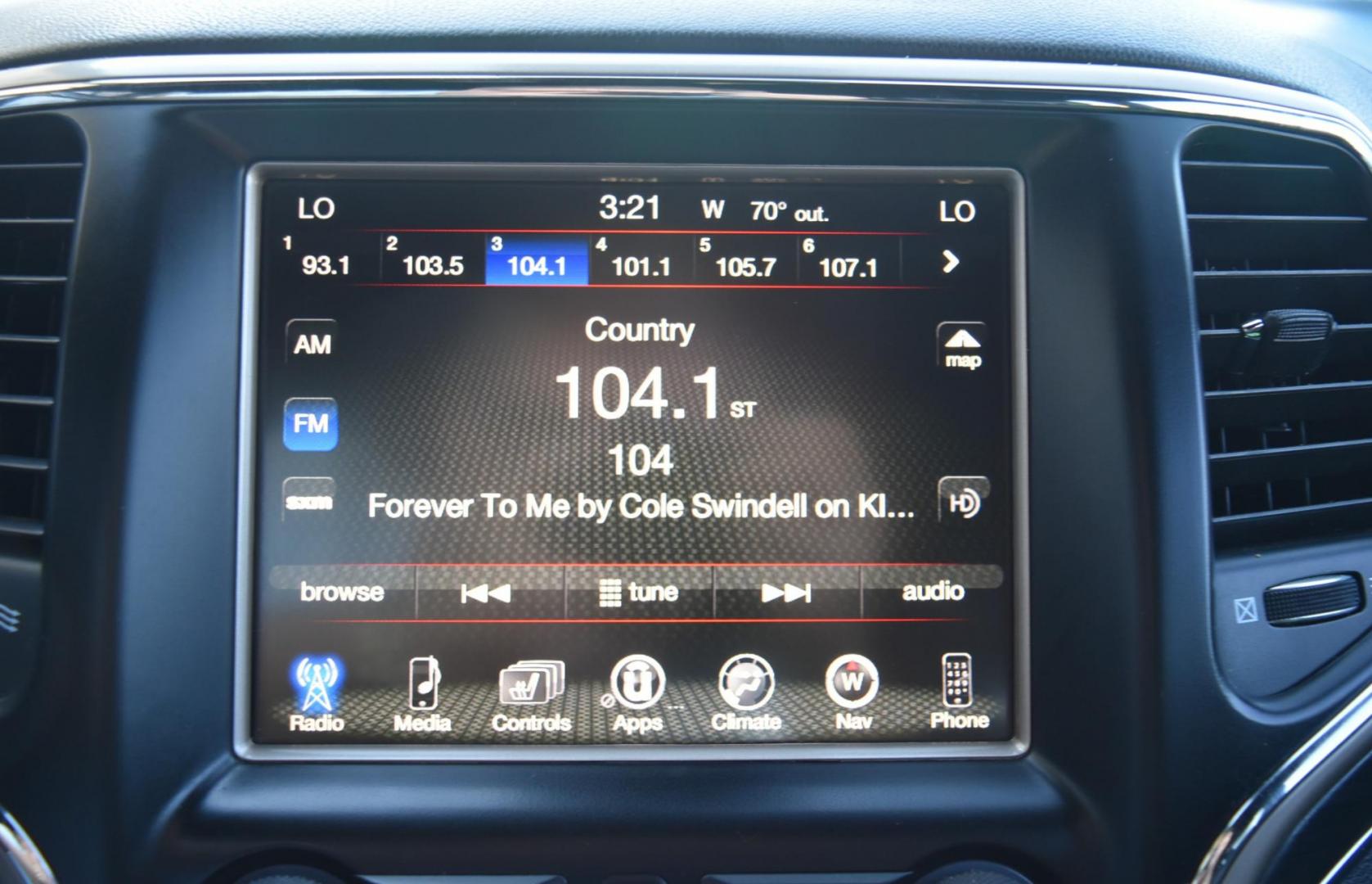 2015 White /Black Jeep Grand Cherokee Overland (1C4RJFCG8FC) with an 3.6L V6 DOHC 24V engine, 8-Speed Automatic transmission, located at 1600 E Hwy 44, Rapid City, SD, 57703, (605) 716-7878, 44.070232, -103.171410 - Photo#18