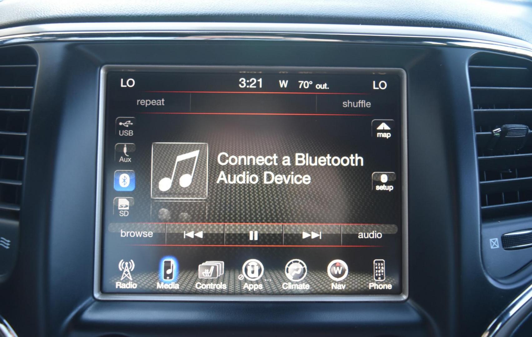 2015 White /Black Jeep Grand Cherokee Overland (1C4RJFCG8FC) with an 3.6L V6 DOHC 24V engine, 8-Speed Automatic transmission, located at 1600 E Hwy 44, Rapid City, SD, 57703, (605) 716-7878, 44.070232, -103.171410 - Photo#19