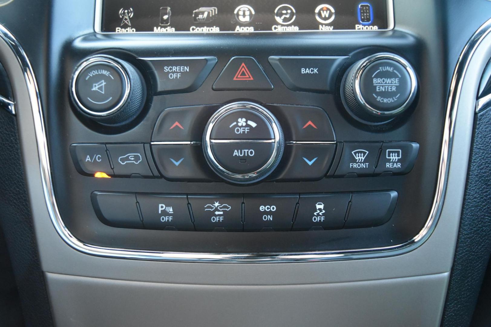 2015 White /Black Jeep Grand Cherokee Overland (1C4RJFCG8FC) with an 3.6L V6 DOHC 24V engine, 8-Speed Automatic transmission, located at 1600 E Hwy 44, Rapid City, SD, 57703, (605) 716-7878, 44.070232, -103.171410 - Photo#27