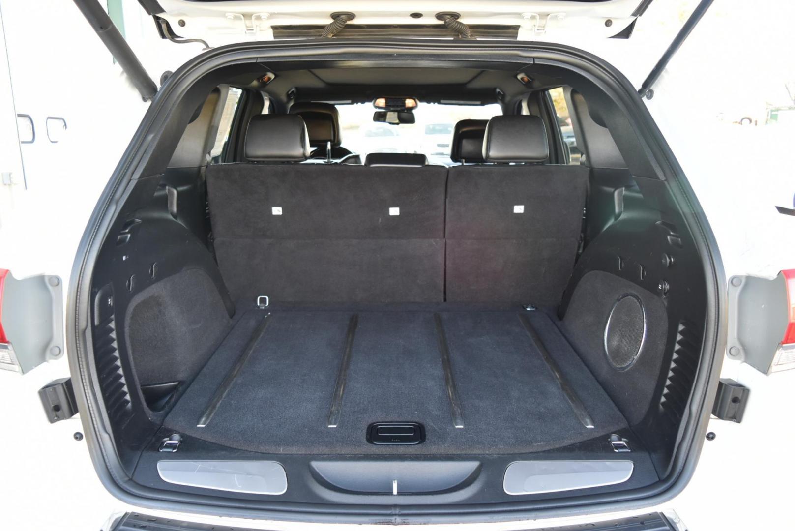 2015 White /Black Jeep Grand Cherokee Overland (1C4RJFCG8FC) with an 3.6L V6 DOHC 24V engine, 8-Speed Automatic transmission, located at 1600 E Hwy 44, Rapid City, SD, 57703, (605) 716-7878, 44.070232, -103.171410 - Photo#33