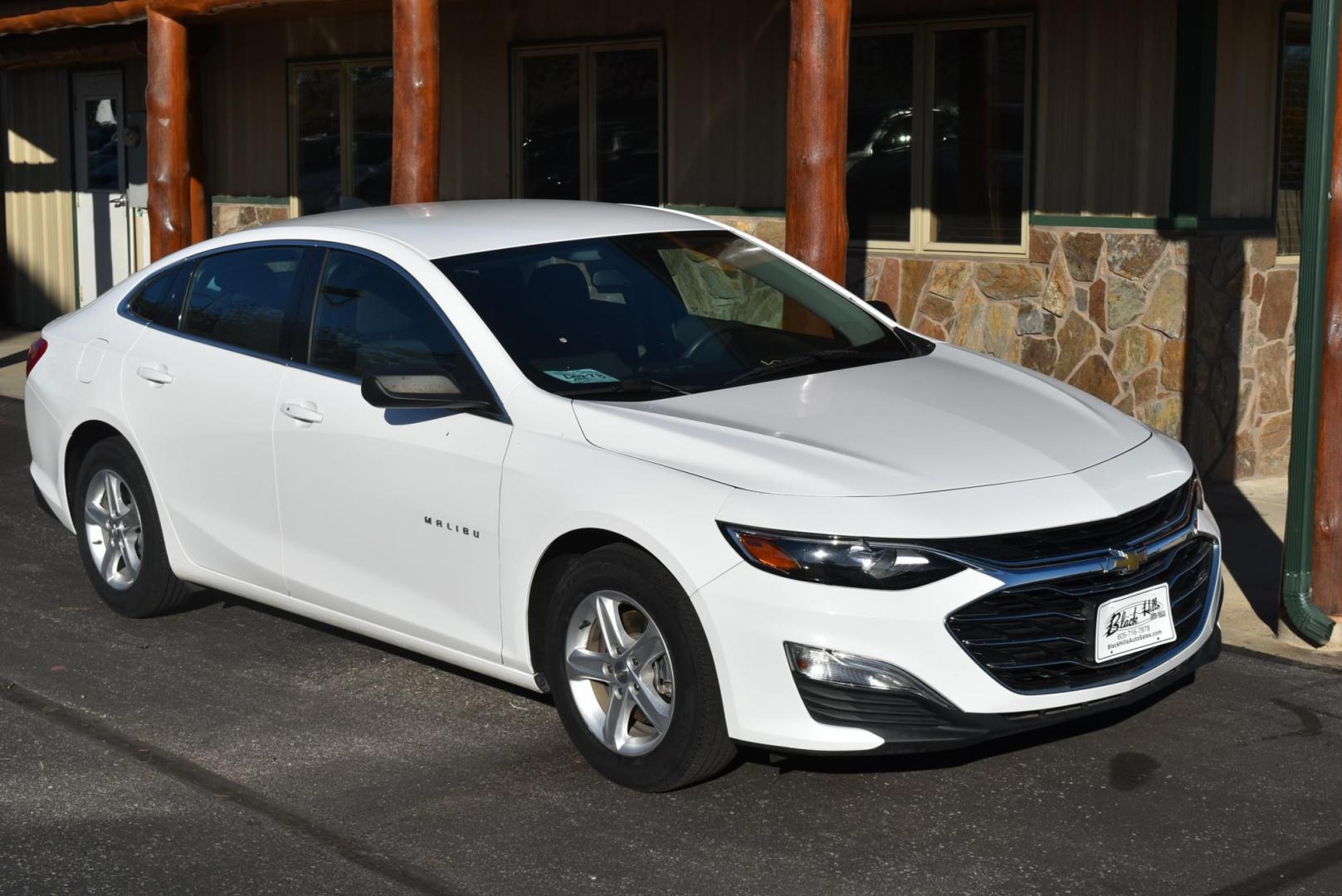 2020 White /Black Chevrolet Malibu 1FL (1G1ZC5ST8LF) with an 1.5L L4 DOHC 16V engine, 6-Speed Automatic transmission, located at 1600 E Hwy 44, Rapid City, SD, 57703, (605) 716-7878, 44.070232, -103.171410 - Photo#1