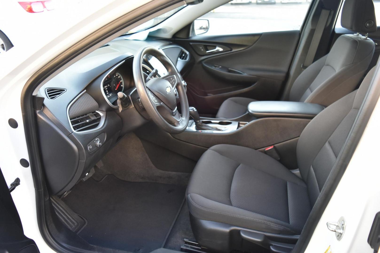 2020 White /Black Chevrolet Malibu 1FL (1G1ZC5ST8LF) with an 1.5L L4 DOHC 16V engine, 6-Speed Automatic transmission, located at 1600 E Hwy 44, Rapid City, SD, 57703, (605) 716-7878, 44.070232, -103.171410 - Photo#8