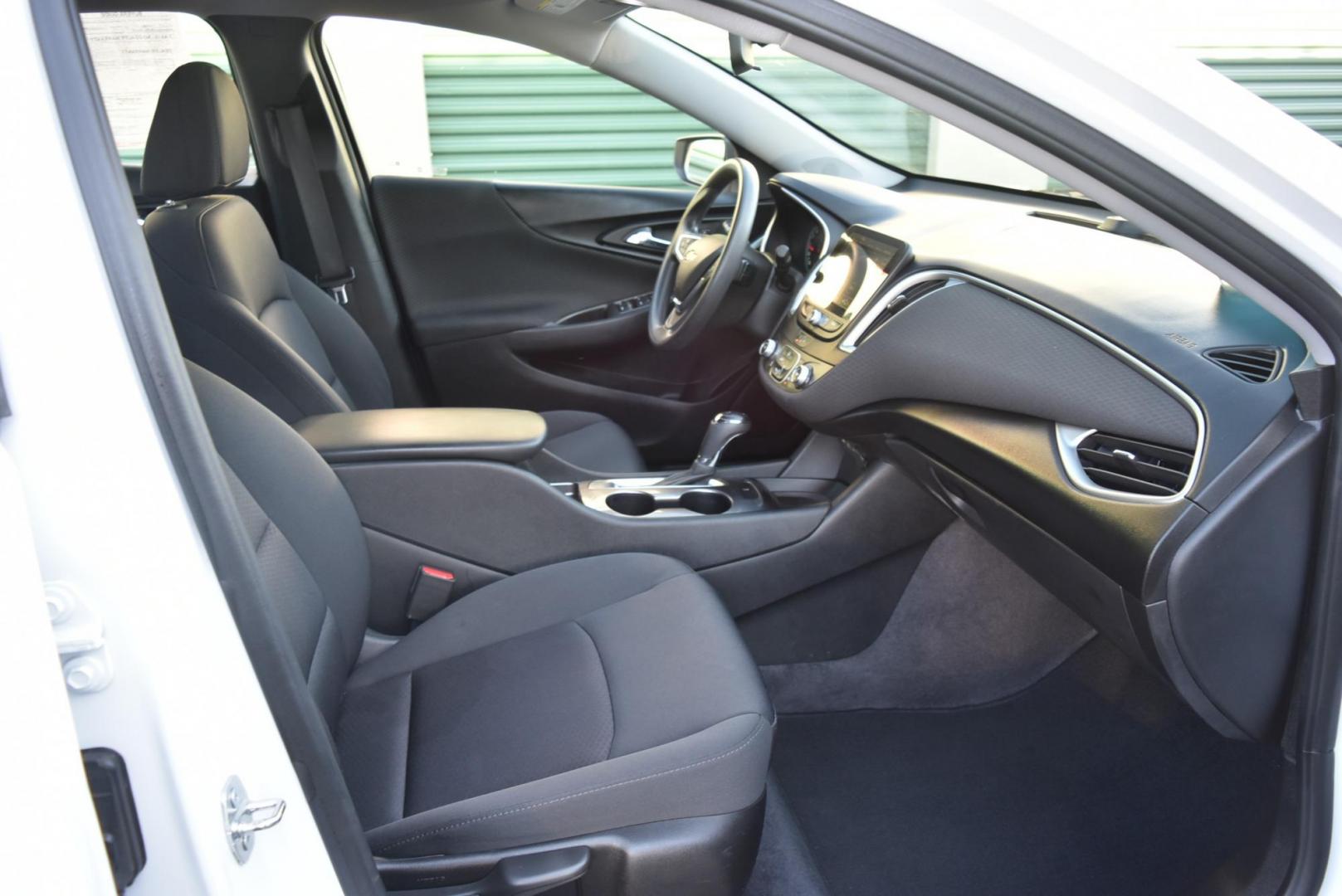 2020 White /Black Chevrolet Malibu 1FL (1G1ZC5ST8LF) with an 1.5L L4 DOHC 16V engine, 6-Speed Automatic transmission, located at 1600 E Hwy 44, Rapid City, SD, 57703, (605) 716-7878, 44.070232, -103.171410 - Photo#9