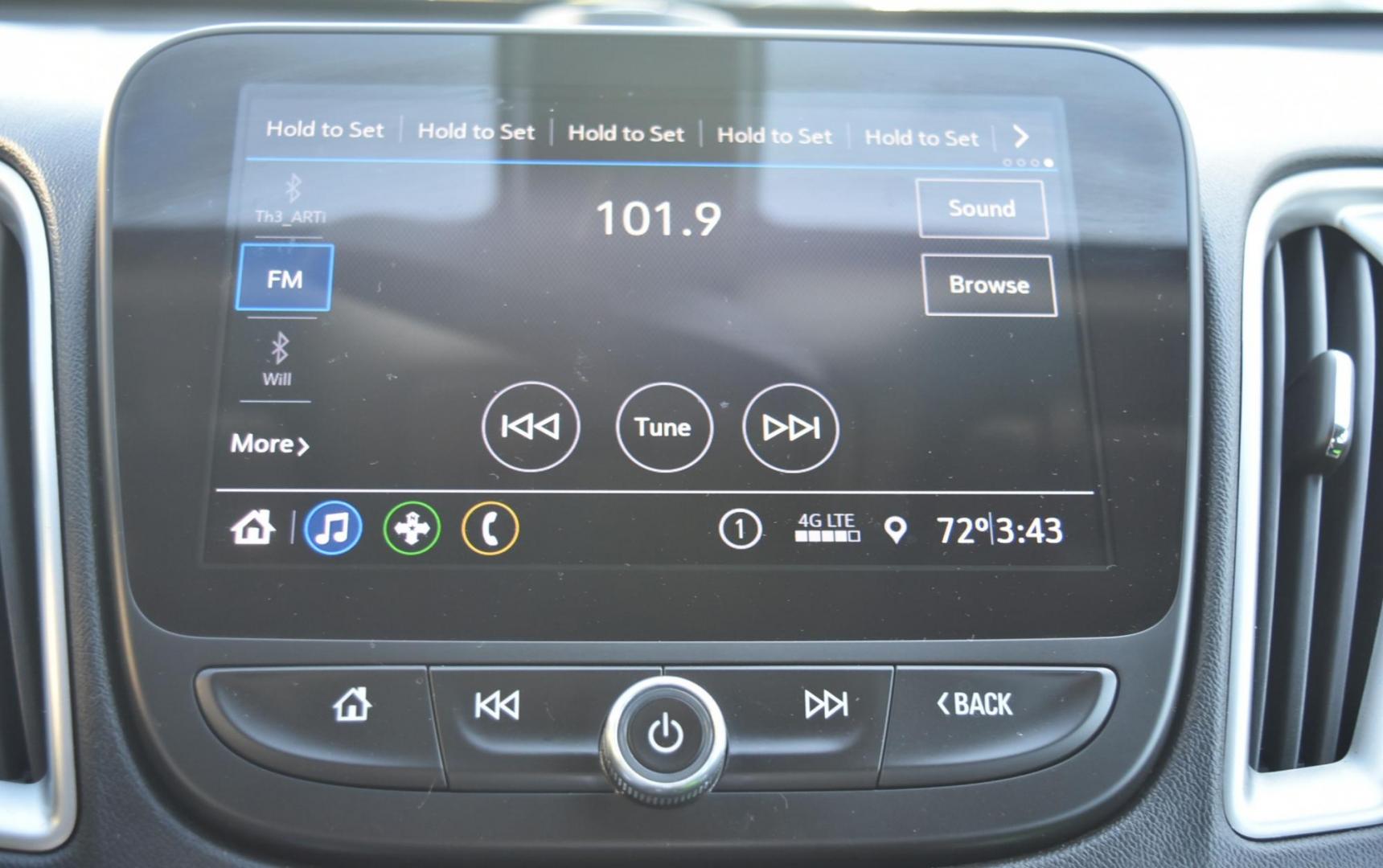 2020 White /Black Chevrolet Malibu 1FL (1G1ZC5ST8LF) with an 1.5L L4 DOHC 16V engine, 6-Speed Automatic transmission, located at 1600 E Hwy 44, Rapid City, SD, 57703, (605) 716-7878, 44.070232, -103.171410 - Photo#19