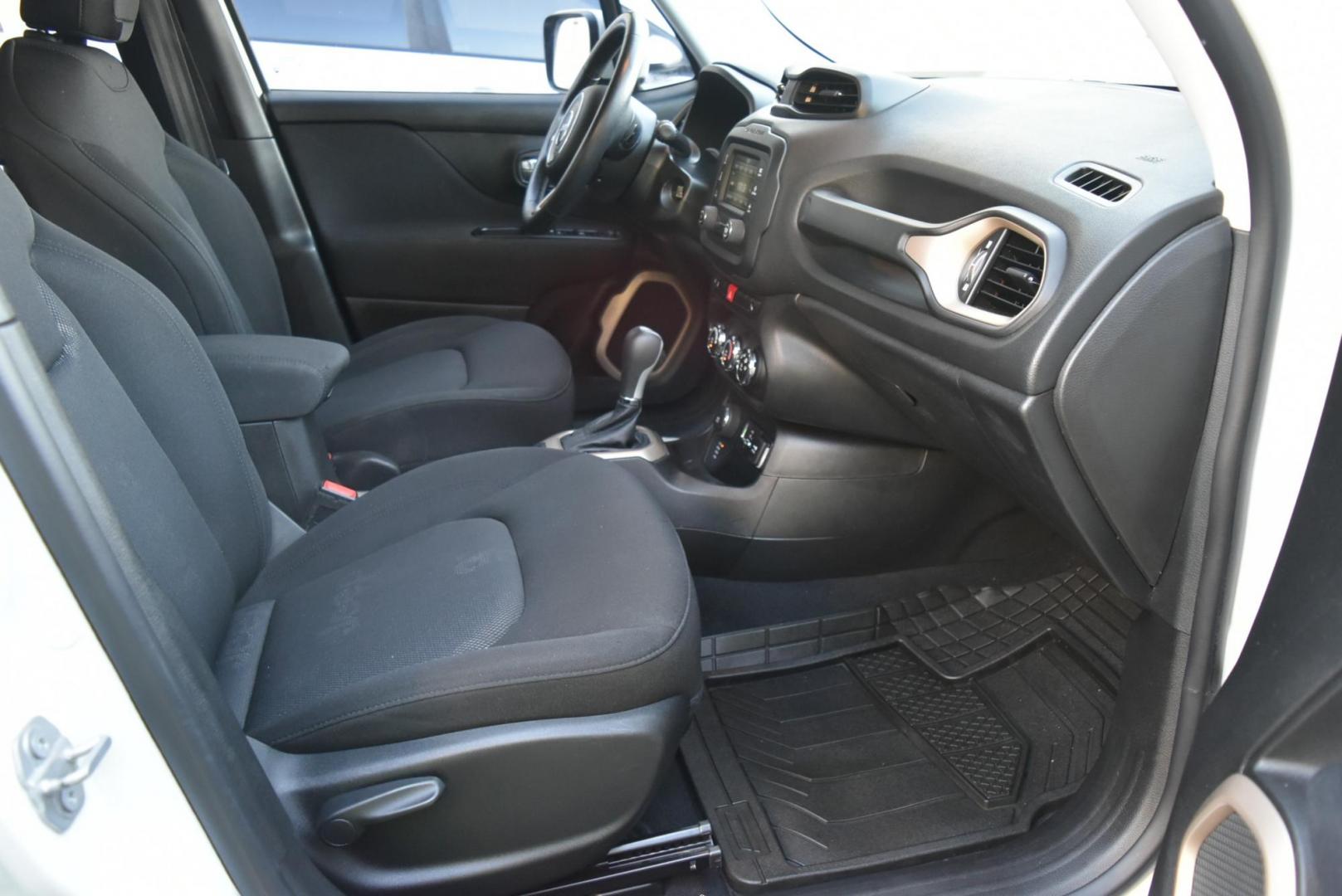 2017 White /Black Jeep Renegade Latitude (ZACCJBBB0HP) with an 2.4L L4 DOHC 16V engine, Automatic transmission, located at 1600 E Hwy 44, Rapid City, SD, 57703, (605) 716-7878, 44.070232, -103.171410 - Photo#10