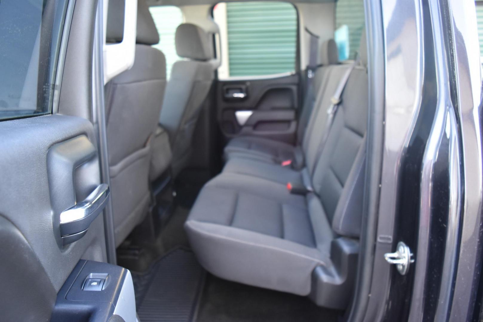 2016 Gray /gray Chevrolet Silverado 2500HD LT (1GC2KVEG5GZ) with an 6.0L Vortec V8 Variable Valve Timing SFI engine, 6-Speed Automatic, Heavy-Duty, Electronically Controlled transmission, located at 1600 E Hwy 44, Rapid City, SD, 57703, (605) 716-7878, 44.070232, -103.171410 - Photo#11