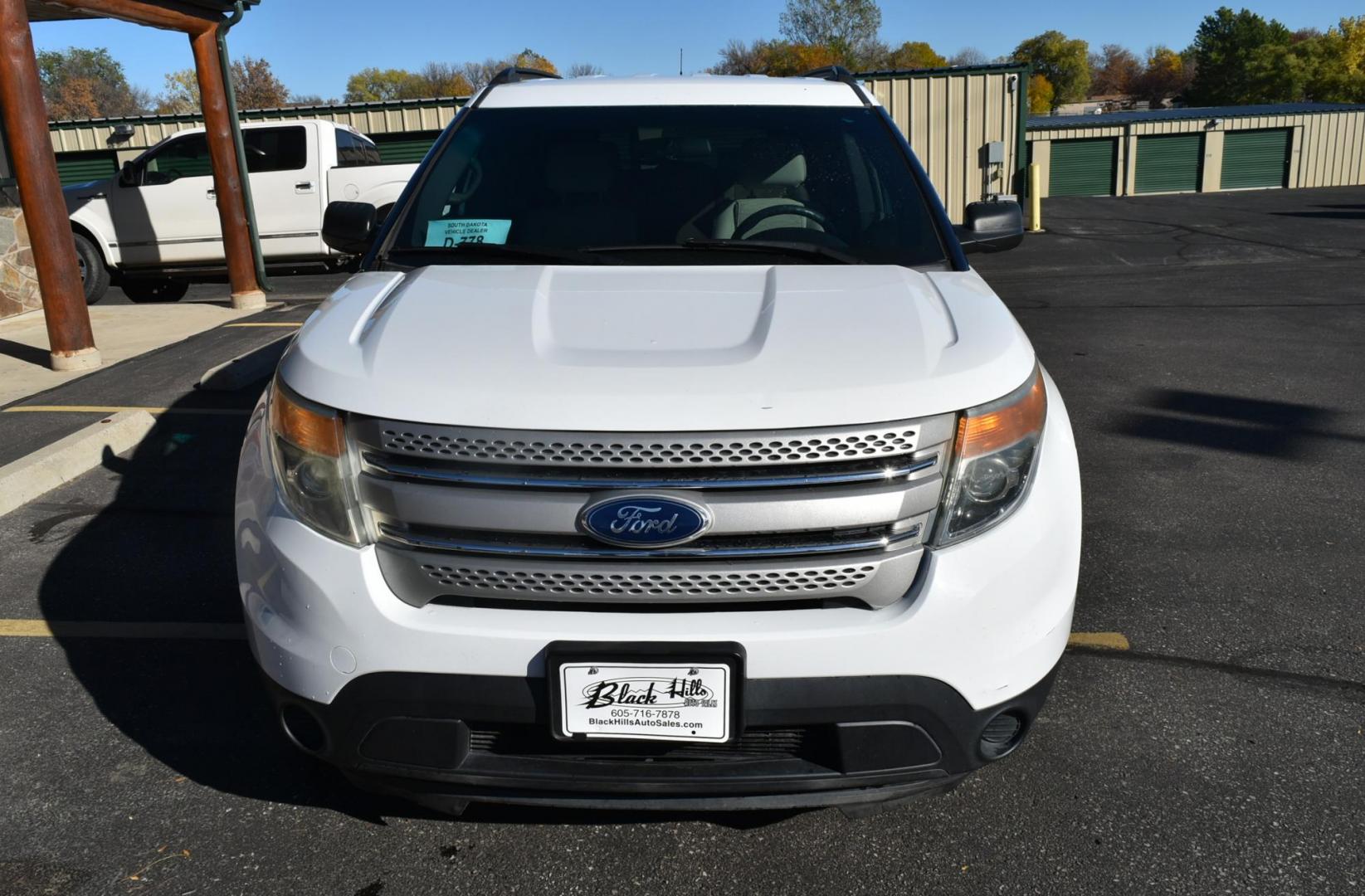 2015 White /TAN Ford Explorer Base (1FM5K8B89FG) with an 3.5L TI-VCT V6 engine, 6-Speed Selectshift Automatic transmission, located at 1600 E Hwy 44, Rapid City, SD, 57703, (605) 716-7878, 44.070232, -103.171410 - Photo#2