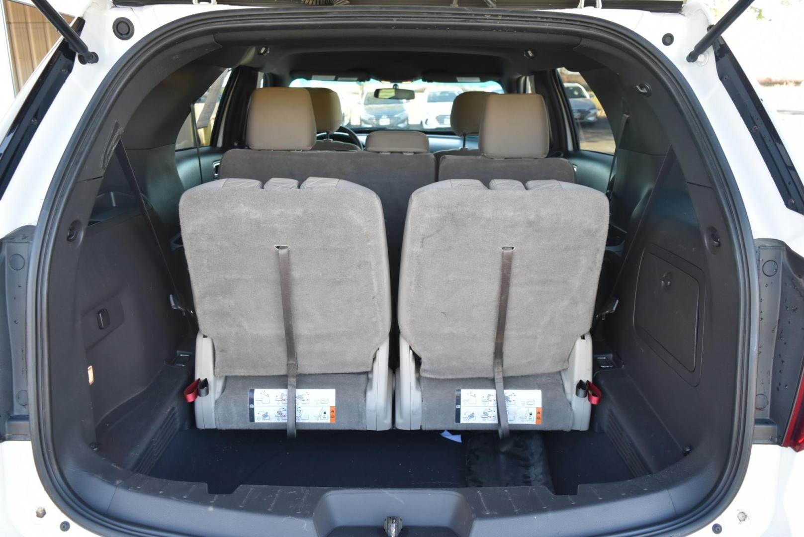 2015 White /TAN Ford Explorer Base (1FM5K8B89FG) with an 3.5L TI-VCT V6 engine, 6-Speed Selectshift Automatic transmission, located at 1600 E Hwy 44, Rapid City, SD, 57703, (605) 716-7878, 44.070232, -103.171410 - Photo#26