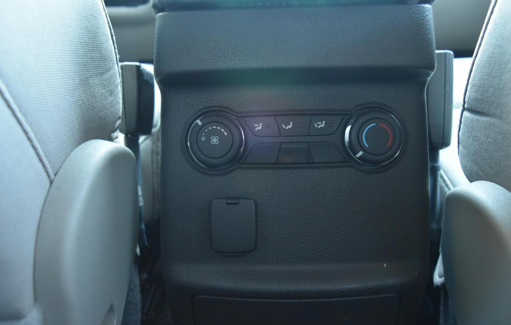 2015 White /TAN Ford Explorer Base (1FM5K8B89FG) with an 3.5L TI-VCT V6 engine, 6-Speed Selectshift Automatic transmission, located at 1600 E Hwy 44, Rapid City, SD, 57703, (605) 716-7878, 44.070232, -103.171410 - Photo#25