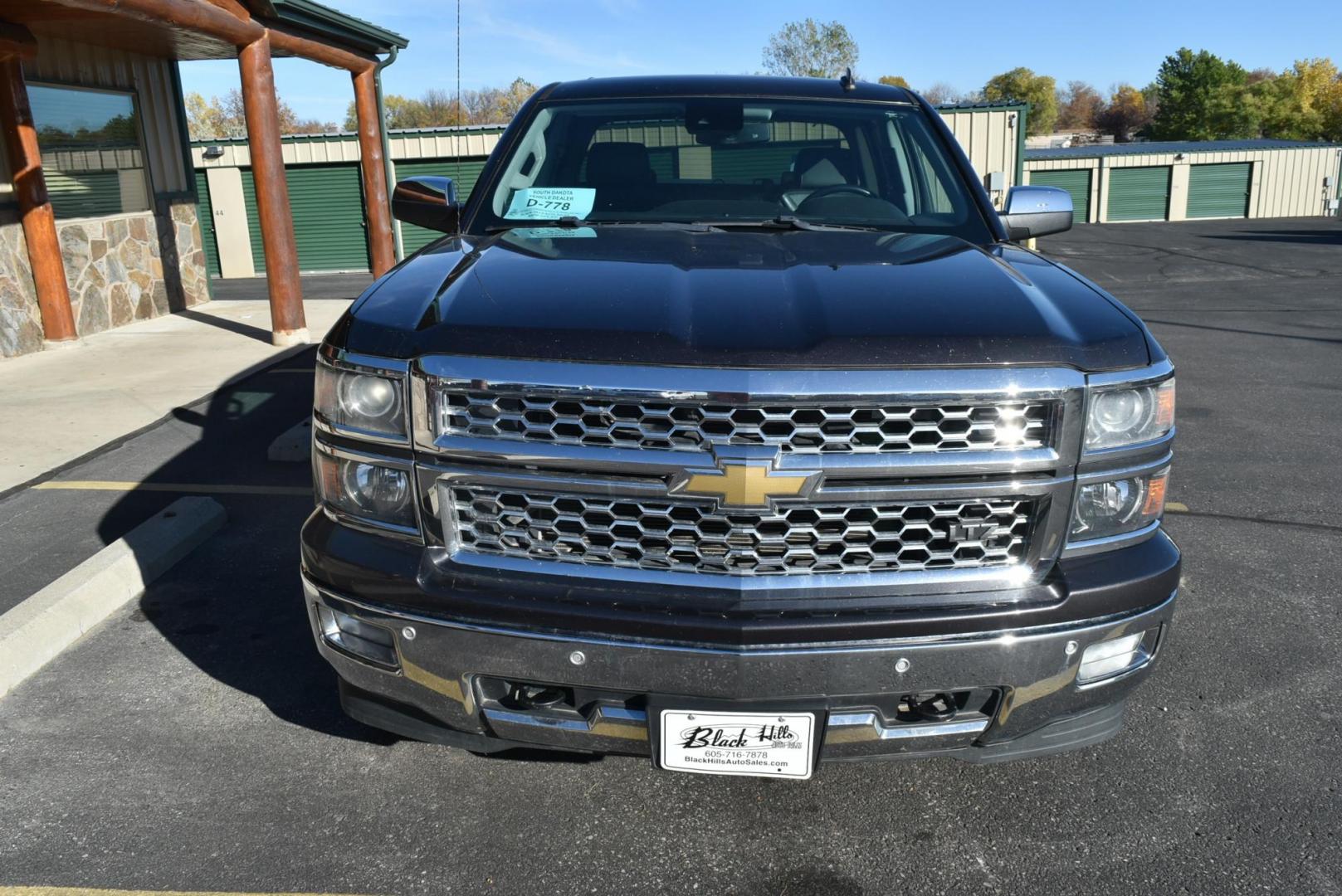 2014 Gray /Black Chevrolet Silverado 1500 LTZ (3GCUKSEC3EG) with an 5.3L FLEXFUEL ECOTEC3 V8 WITH ACTIVE FUEL MANAGEMENT, DIRECT INJECTION AND VARIABLE VALVE TIMING engine, 6-Speed Automatic transmission, located at 1600 E Hwy 44, Rapid City, SD, 57703, (605) 716-7878, 44.070232, -103.171410 - Photo#2