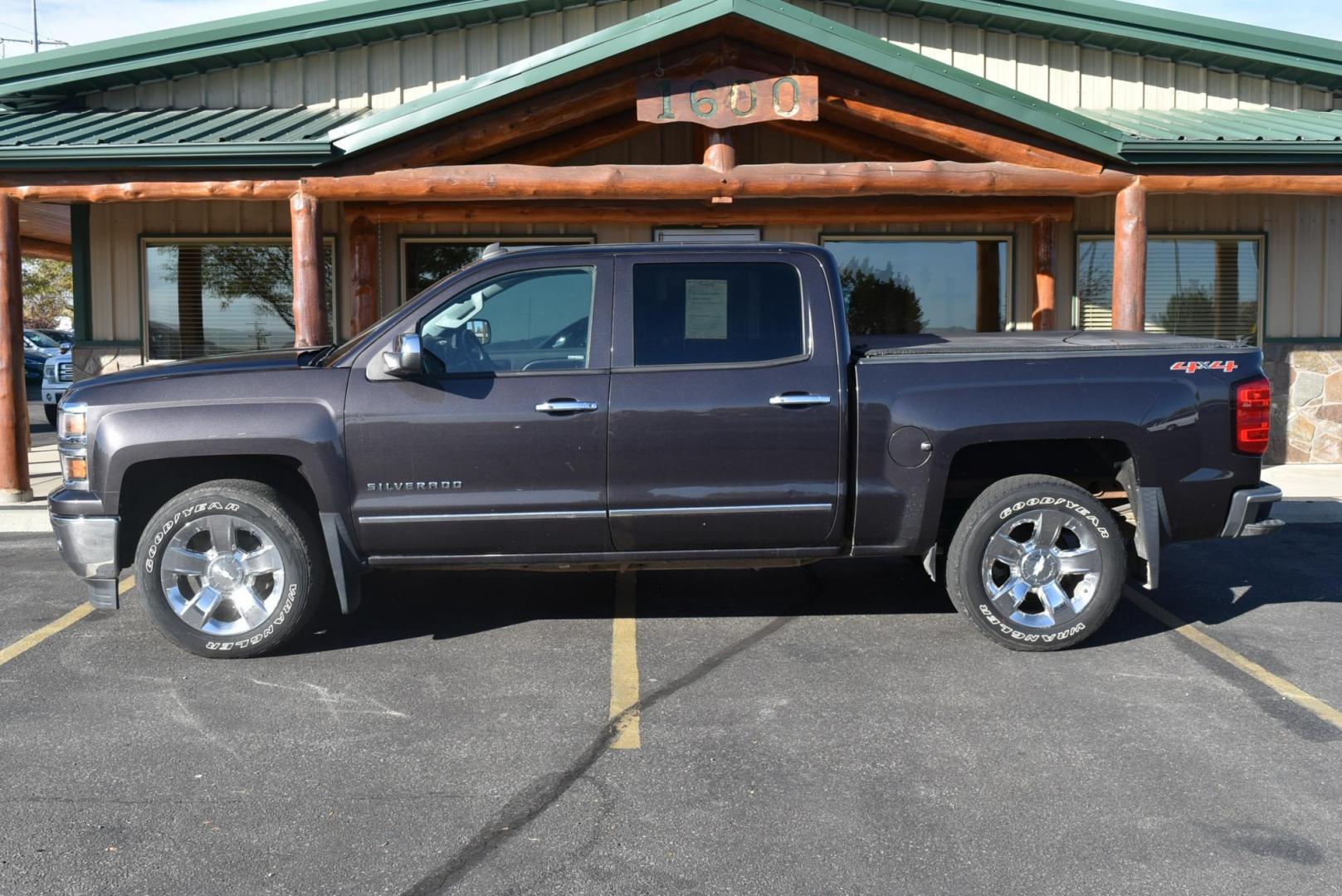 2014 Gray /Black Chevrolet Silverado 1500 LTZ (3GCUKSEC3EG) with an 5.3L FLEXFUEL ECOTEC3 V8 WITH ACTIVE FUEL MANAGEMENT, DIRECT INJECTION AND VARIABLE VALVE TIMING engine, 6-Speed Automatic transmission, located at 1600 E Hwy 44, Rapid City, SD, 57703, (605) 716-7878, 44.070232, -103.171410 - Photo#4