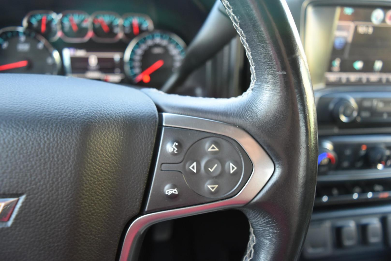 2014 Gray /Black Chevrolet Silverado 1500 LTZ (3GCUKSEC3EG) with an 5.3L FLEXFUEL ECOTEC3 V8 WITH ACTIVE FUEL MANAGEMENT, DIRECT INJECTION AND VARIABLE VALVE TIMING engine, 6-Speed Automatic transmission, located at 1600 E Hwy 44, Rapid City, SD, 57703, (605) 716-7878, 44.070232, -103.171410 - Photo#19