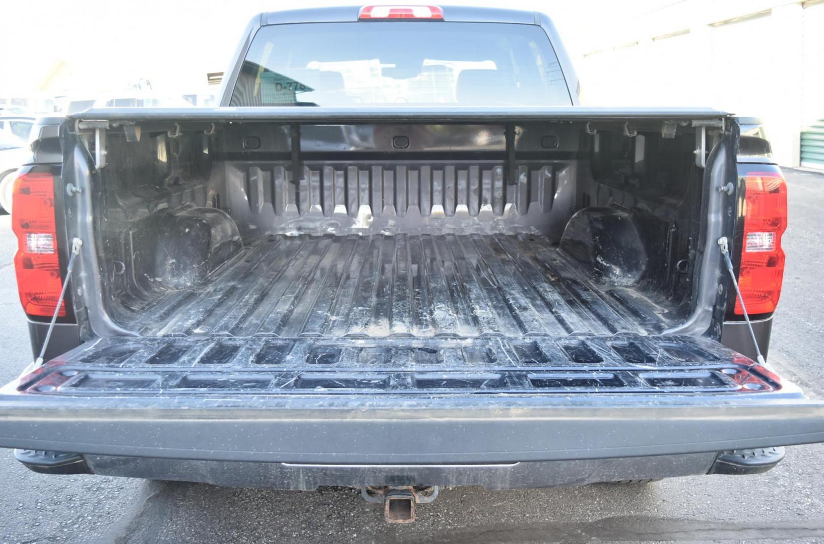 2014 Gray /Black Chevrolet Silverado 1500 LTZ (3GCUKSEC3EG) with an 5.3L FLEXFUEL ECOTEC3 V8 WITH ACTIVE FUEL MANAGEMENT, DIRECT INJECTION AND VARIABLE VALVE TIMING engine, 6-Speed Automatic transmission, located at 1600 E Hwy 44, Rapid City, SD, 57703, (605) 716-7878, 44.070232, -103.171410 - Photo#28