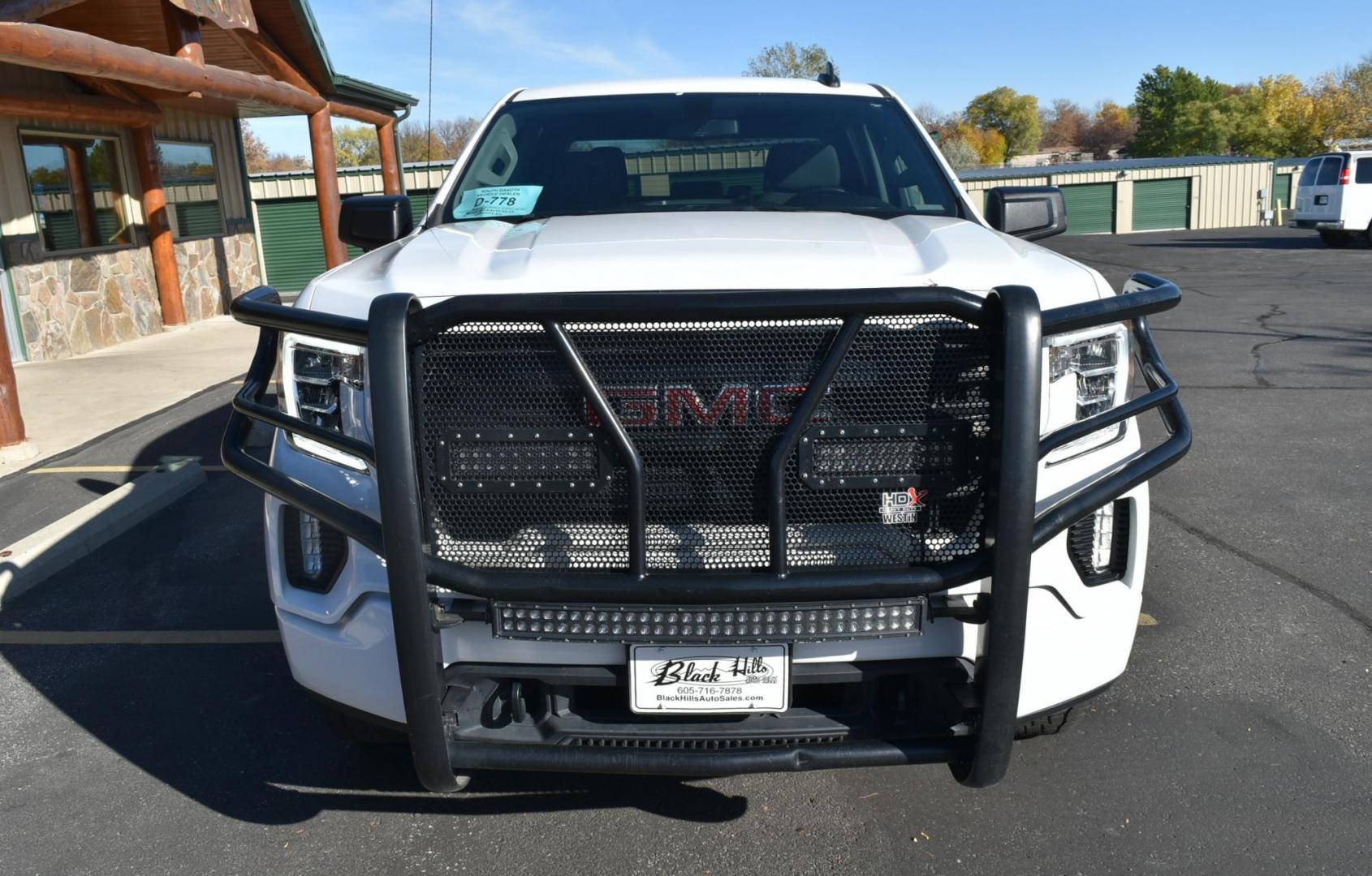 2022 White GMC Sierra 1500 Elevation (3GTP9CEK8NG) with an 2.7L Turbo engine, 8-Speed Automatic, Electronically Controlled transmission, located at 1600 E Hwy 44, Rapid City, SD, 57703, (605) 716-7878, 44.070232, -103.171410 - Photo#2