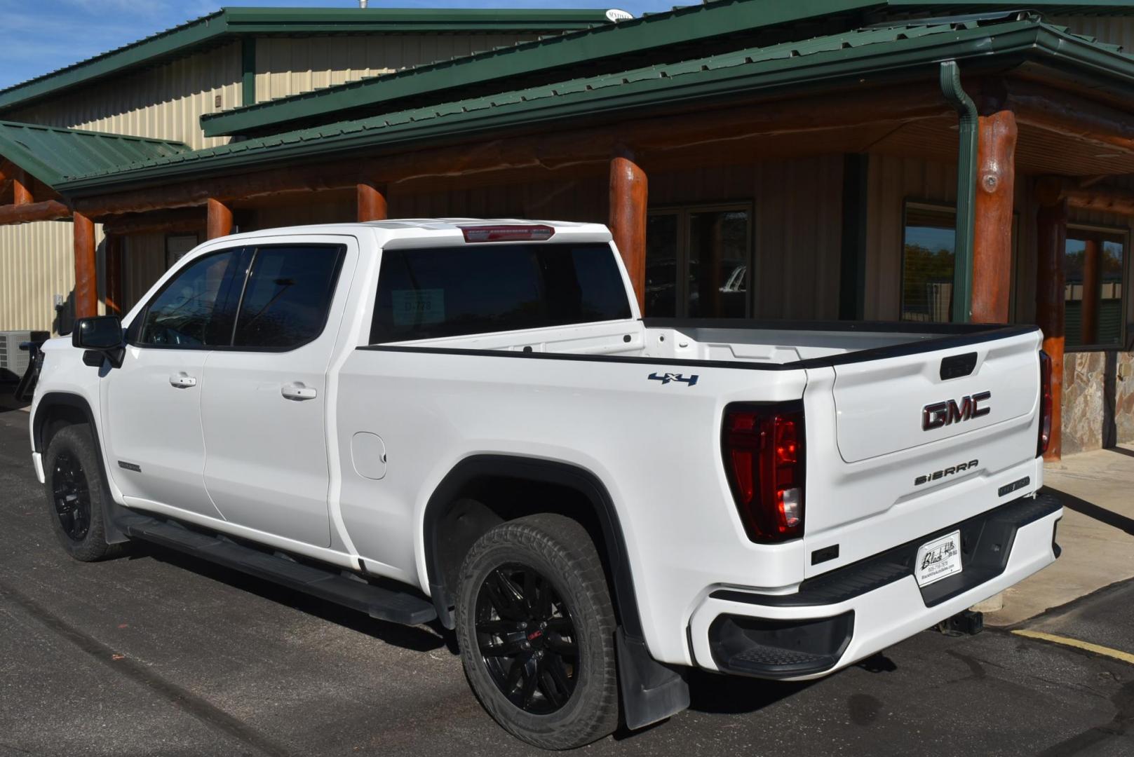 2022 White GMC Sierra 1500 Elevation (3GTP9CEK8NG) with an 2.7L Turbo engine, 8-Speed Automatic, Electronically Controlled transmission, located at 1600 E Hwy 44, Rapid City, SD, 57703, (605) 716-7878, 44.070232, -103.171410 - Photo#6