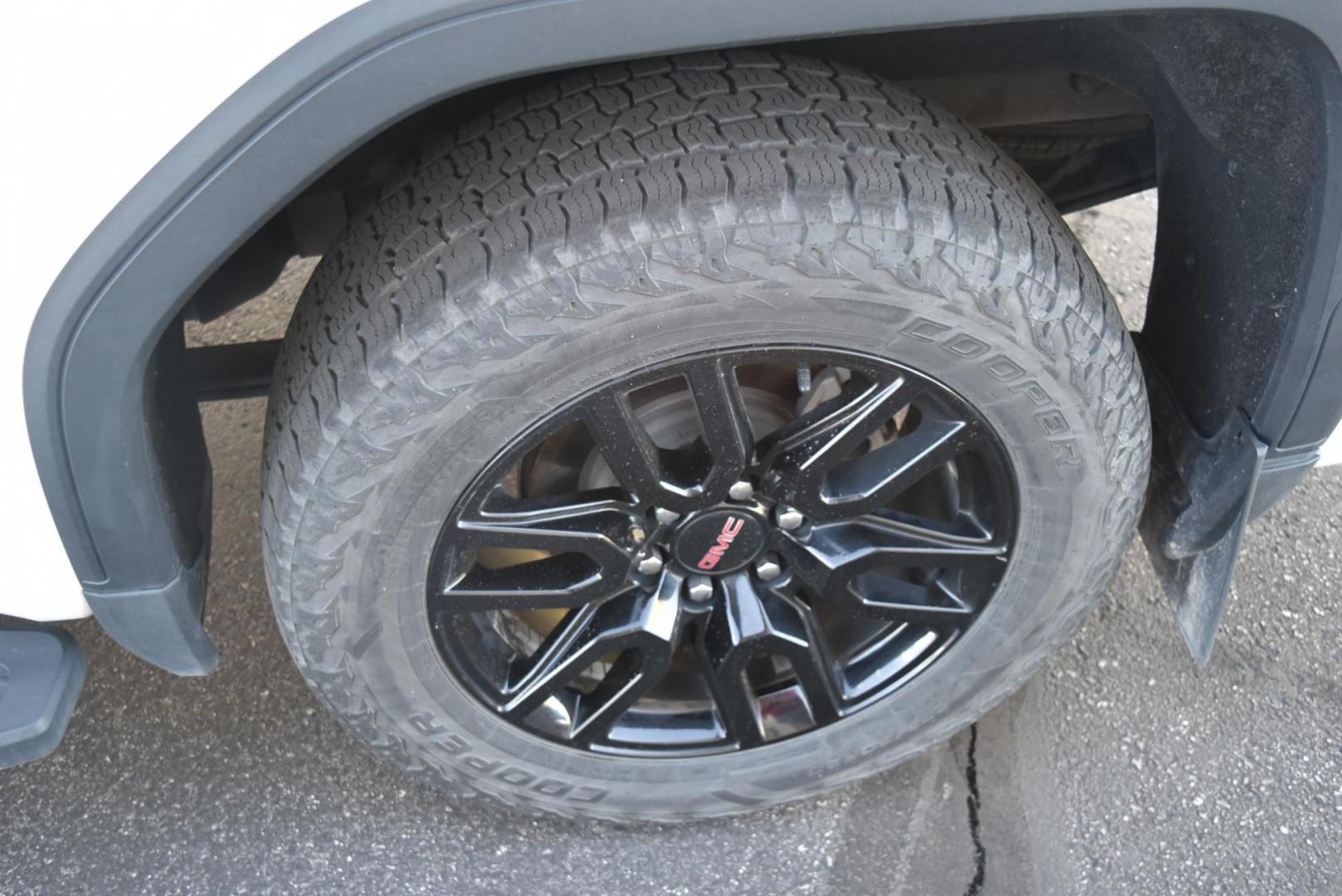 2022 White GMC Sierra 1500 Elevation (3GTP9CEK8NG) with an 2.7L Turbo engine, 8-Speed Automatic, Electronically Controlled transmission, located at 1600 E Hwy 44, Rapid City, SD, 57703, (605) 716-7878, 44.070232, -103.171410 - Photo#28