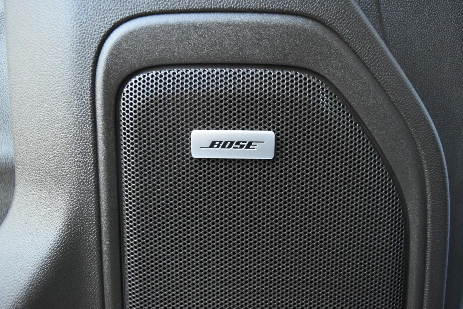 2022 White /gray Chevrolet Silverado 1500 LTZ (3GCUYGED2NG) with an 5.3L ECOTEC3 V8 engine, 10-Speed Automatic transmission, located at 1600 E Hwy 44, Rapid City, SD, 57703, (605) 716-7878, 44.070232, -103.171410 - Photo#16