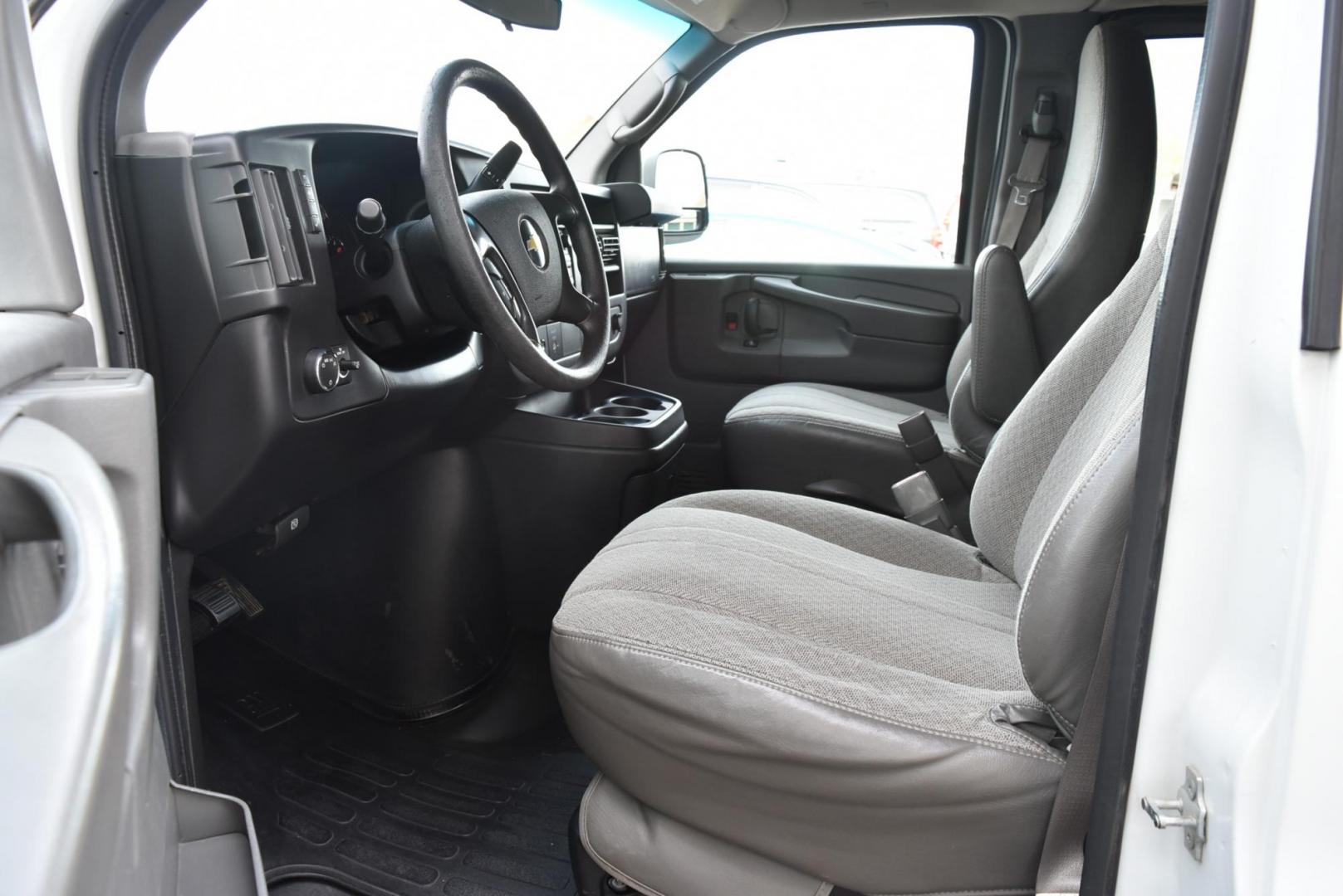 2010 White /Gray Chevrolet Express LT 3500 Extended (1GA2G1DG7A1) with an 6.0LVORTEC V8 OHV 16V engine, 6-Speed Automatic, Heavy-Duty, Electronically Controlled transmission, located at 1600 E Hwy 44, Rapid City, SD, 57703, (605) 716-7878, 44.070232, -103.171410 - Photo#9
