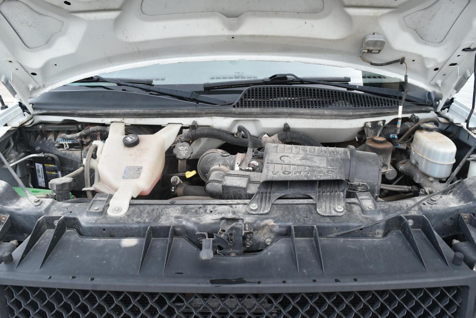 2010 White /Gray Chevrolet Express LT 3500 Extended (1GA2G1DG7A1) with an 6.0LVORTEC V8 OHV 16V engine, 6-Speed Automatic, Heavy-Duty, Electronically Controlled transmission, located at 1600 E Hwy 44, Rapid City, SD, 57703, (605) 716-7878, 44.070232, -103.171410 - Photo#24