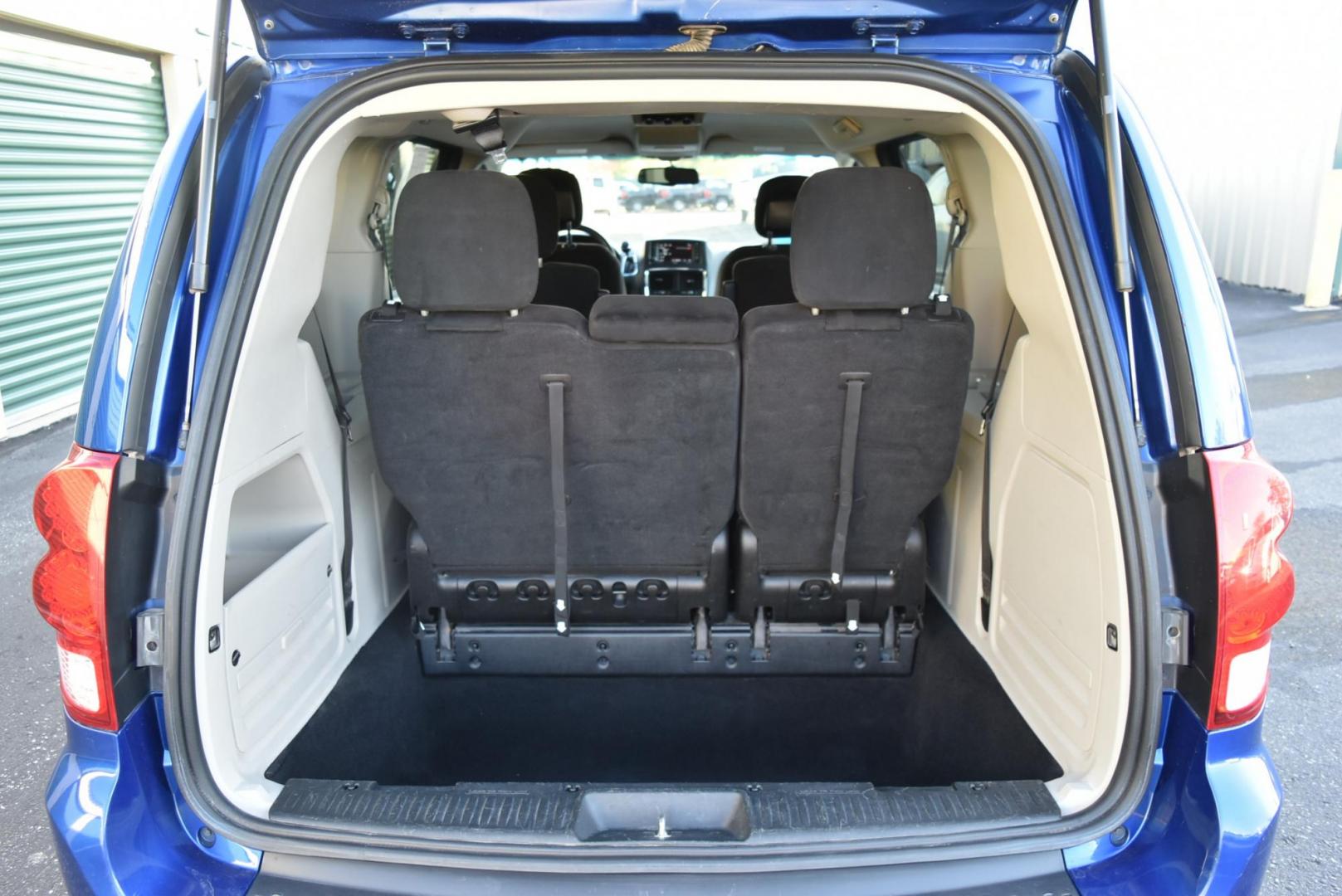 2013 Blue /Black Dodge Grand Caravan SE (2C4RDGBG6DR) with an 3.6L V6 DOHC 24V engine, 6-Speed Automatic - w/ OD transmission, located at 1600 E Hwy 44, Rapid City, SD, 57703, (605) 716-7878, 44.070232, -103.171410 - Photo#13