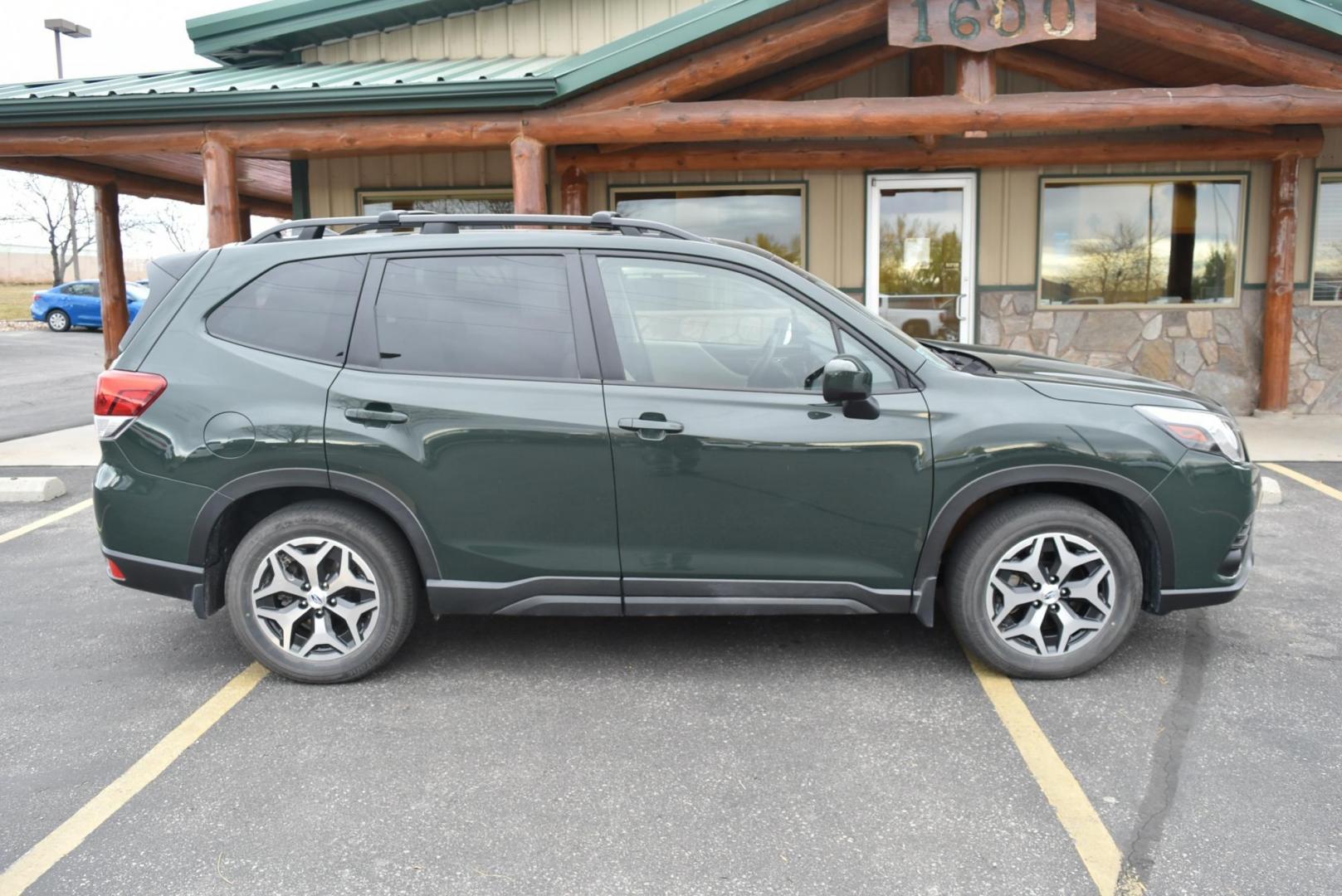 2024 Green /Black Subaru Forester Premium (JF2SKADC2RH) with an 2.5L H4 SOHC 16V engine, CVT transmission, located at 1600 E Hwy 44, Rapid City, SD, 57703, (605) 716-7878, 44.070232, -103.171410 - Photo#5