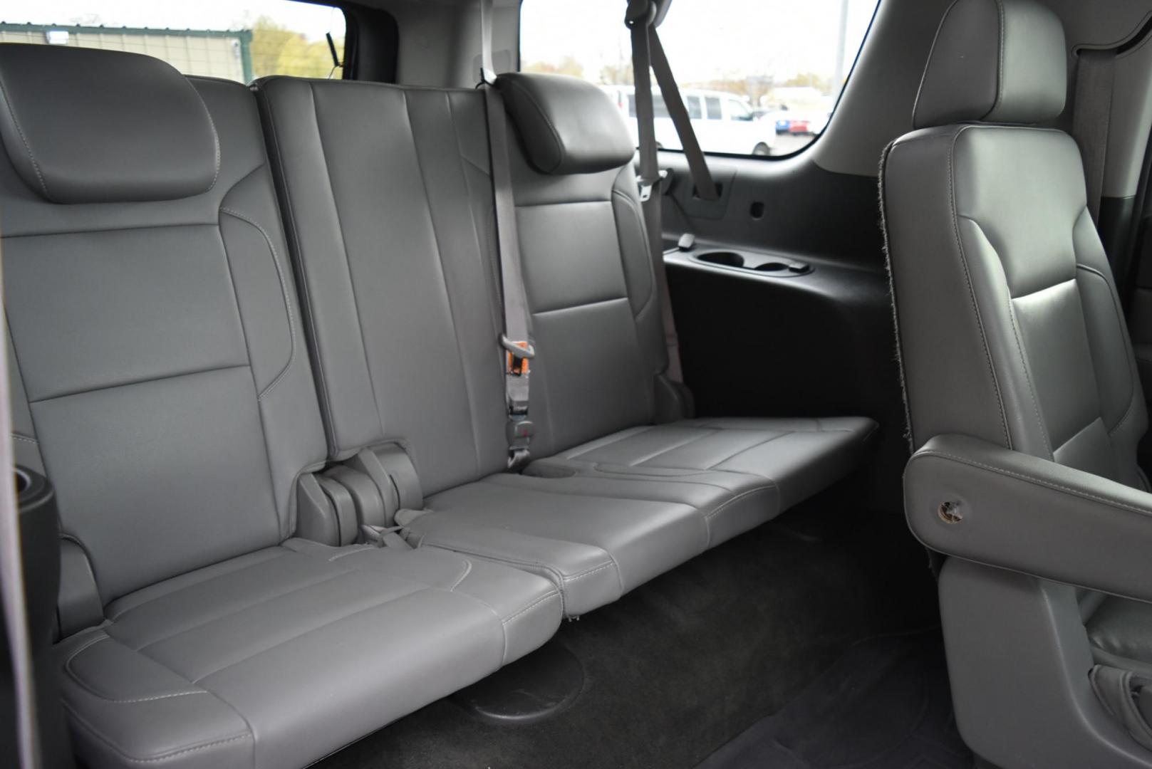 2015 Silver /Gray Chevrolet Suburban LT (1GNSKJKC2FR) with an 5.3L V8 ECOTEC3 WITH Active Fuel Management, Direct Injection and Variable Valve Timing engine, 6-Speed Automatic, Electronically Controlled transmission, located at 1600 E Hwy 44, Rapid City, SD, 57703, (605) 716-7878, 44.070232, -103.171410 - Photo#9