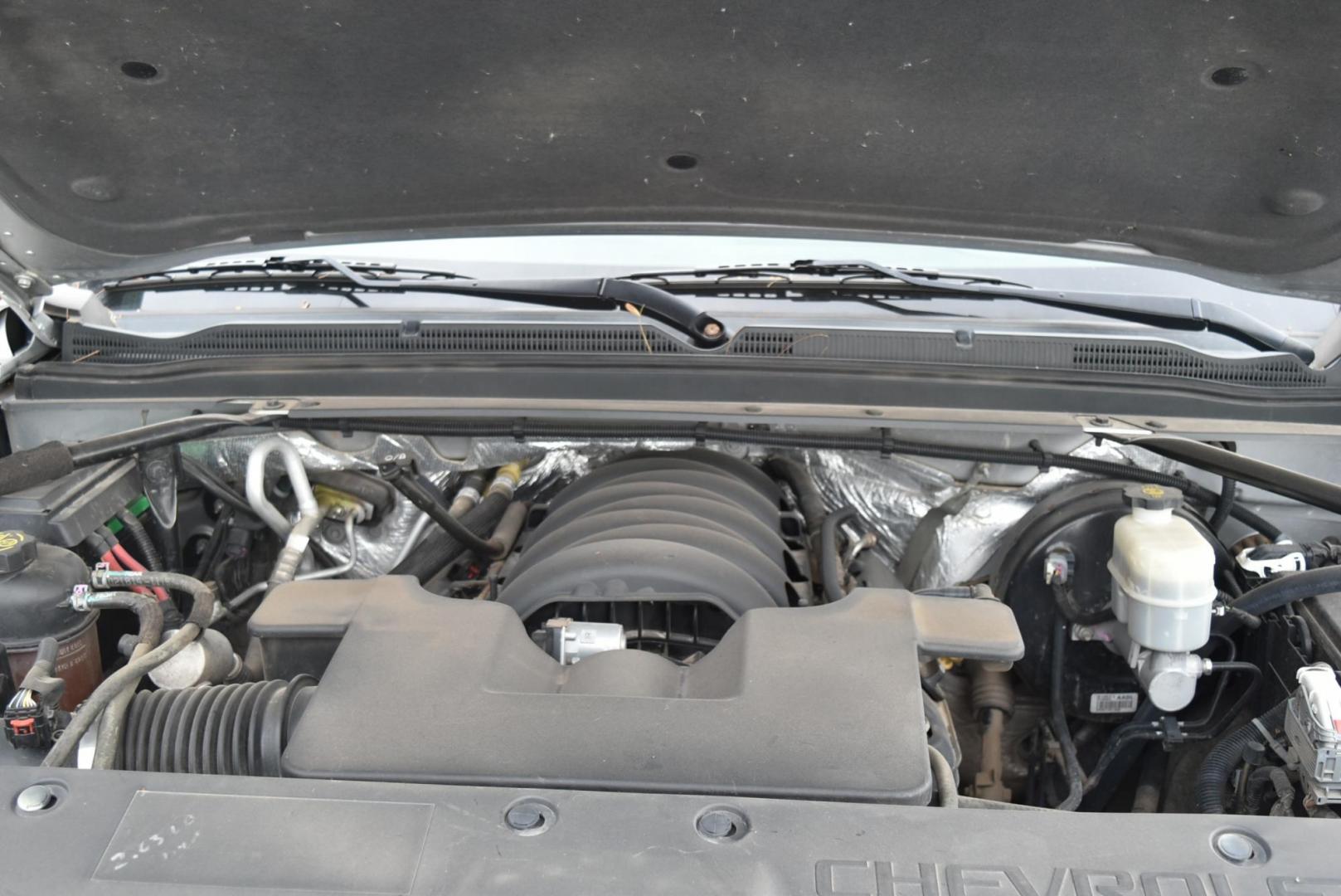 2015 Silver /Gray Chevrolet Suburban LT (1GNSKJKC2FR) with an 5.3L V8 ECOTEC3 WITH Active Fuel Management, Direct Injection and Variable Valve Timing engine, 6-Speed Automatic, Electronically Controlled transmission, located at 1600 E Hwy 44, Rapid City, SD, 57703, (605) 716-7878, 44.070232, -103.171410 - Photo#28