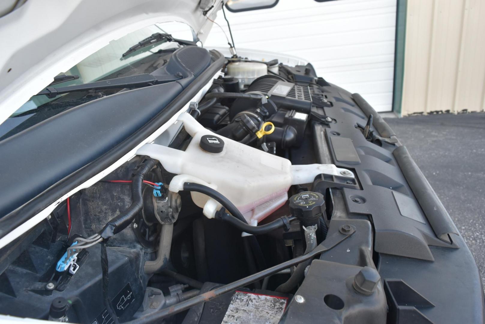 2017 White /Gray Chevrolet Express LS (1GAWGEFG7H1) with an 6.0L Vortec V-8 engine, 6-Speed Automatic transmission, located at 1600 E Hwy 44, Rapid City, SD, 57703, (605) 716-7878, 44.070232, -103.171410 - Photo#27