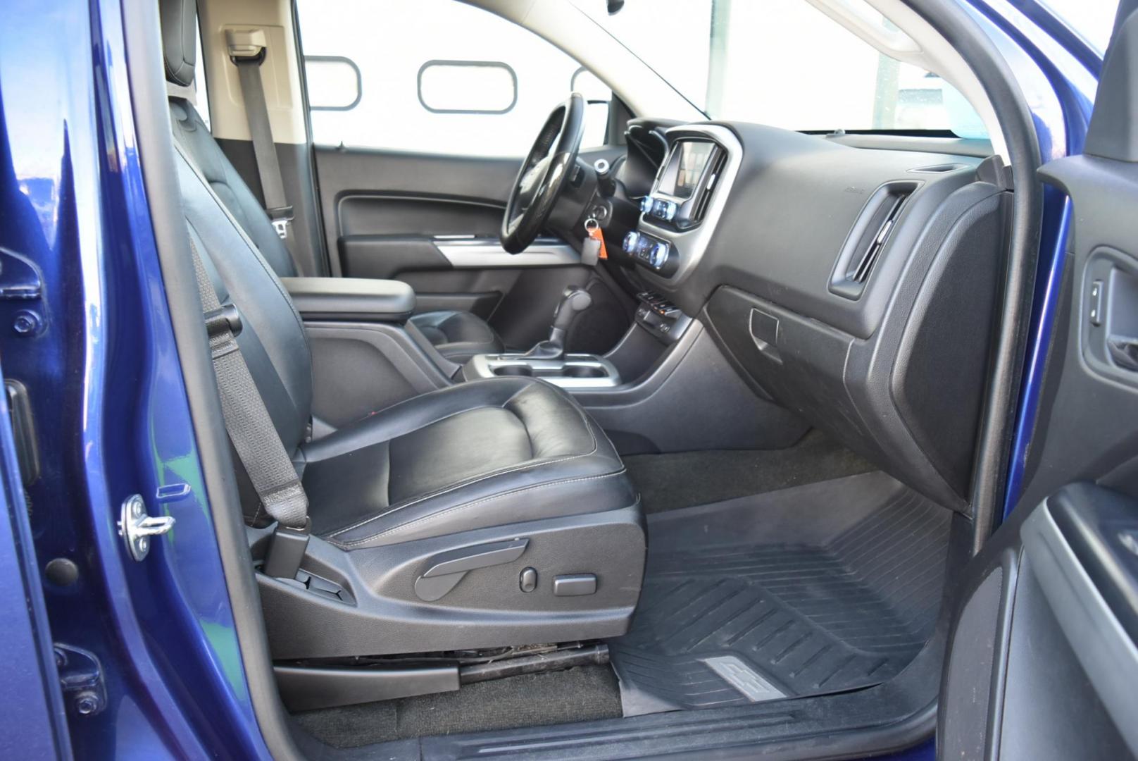 2016 Laser Blue /Black Chevrolet Colorado LT (1GCPTCE17G1) with an 2.8L 4Cyl Duramax Turbo Diesel engine, 6-Speed Automatic transmission, located at 1600 E Hwy 44, Rapid City, SD, 57703, (605) 716-7878, 44.070232, -103.171410 - Photo#10