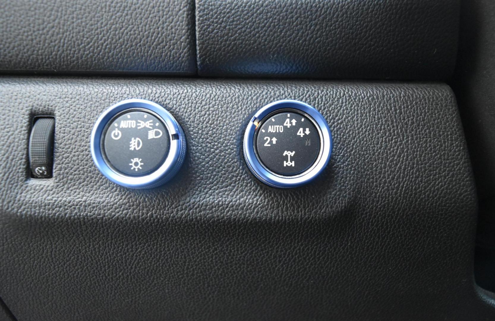 2016 Laser Blue /Black Chevrolet Colorado LT (1GCPTCE17G1) with an 2.8L 4Cyl Duramax Turbo Diesel engine, 6-Speed Automatic transmission, located at 1600 E Hwy 44, Rapid City, SD, 57703, (605) 716-7878, 44.070232, -103.171410 - Photo#14