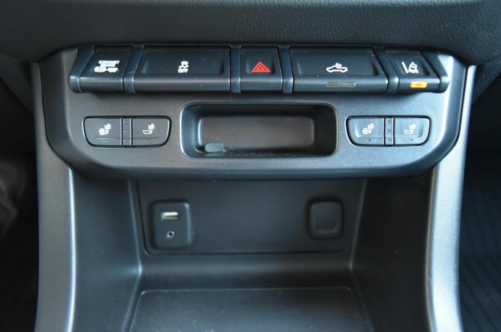 2016 Laser Blue /Black Chevrolet Colorado LT (1GCPTCE17G1) with an 2.8L 4Cyl Duramax Turbo Diesel engine, 6-Speed Automatic transmission, located at 1600 E Hwy 44, Rapid City, SD, 57703, (605) 716-7878, 44.070232, -103.171410 - Photo#23