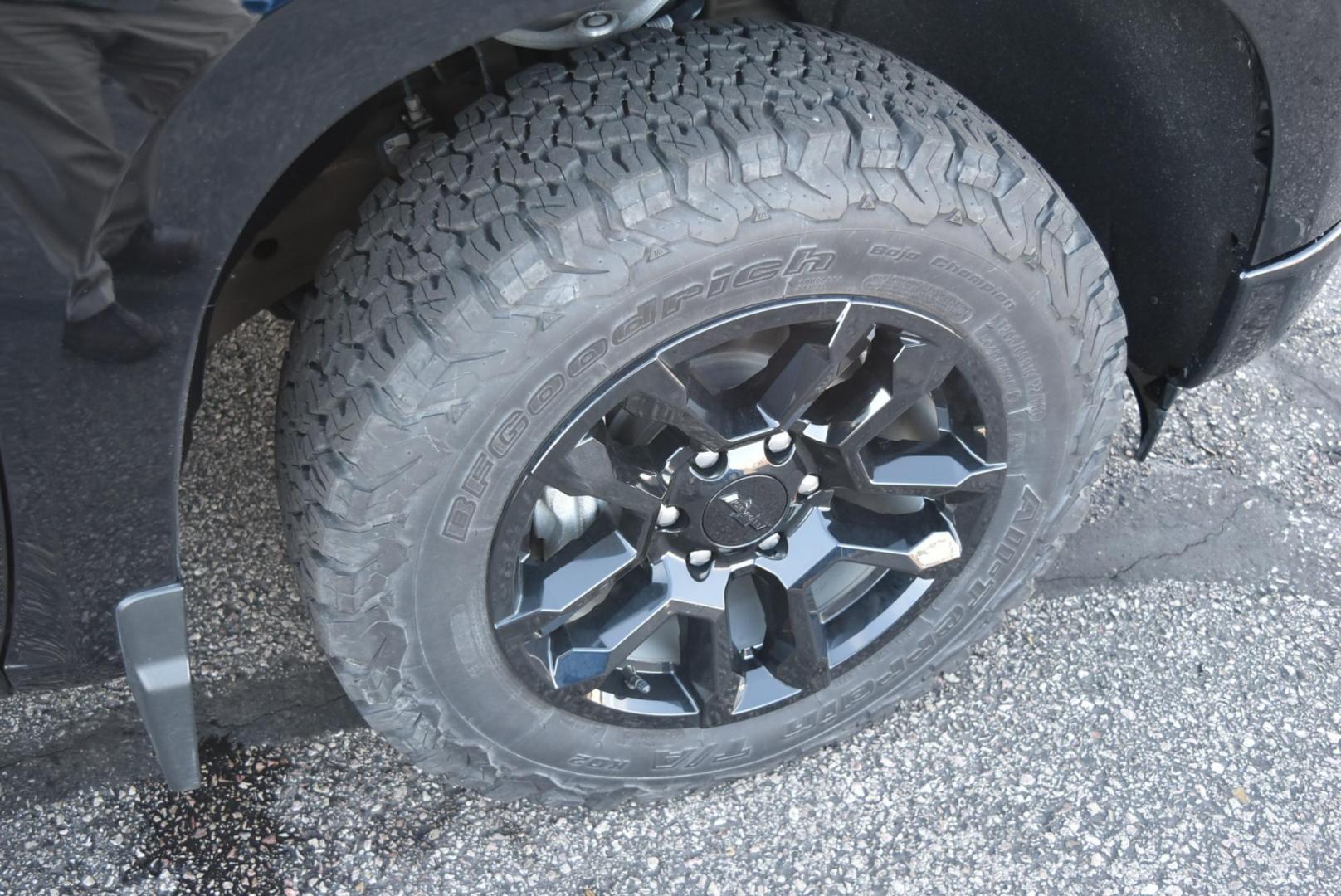 2024 Black /Black Chevrolet Silverado 1500 RST (2GCUDEED8R1) with an 5.3L Vortec V-8 OHV 16V engine, 6-Speed Automatic transmission, located at 1600 E Hwy 44, Rapid City, SD, 57703, (605) 716-7878, 44.070232, -103.171410 - Photo#29