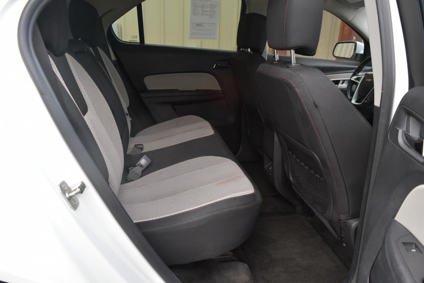 2017 White /Black Chevrolet Equinox LT (2GNFLFEKXH6) with an 2.4L 4-CYL DOHC 16V FFV engine, 6-Speed Automatic w/ Overdrive transmission, located at 1600 E Hwy 44, Rapid City, SD, 57703, (605) 716-7878, 44.070232, -103.171410 - Photo#11