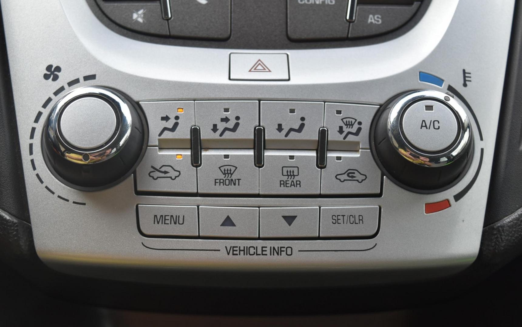 2017 White /Black Chevrolet Equinox LT (2GNFLFEKXH6) with an 2.4L 4-CYL DOHC 16V FFV engine, 6-Speed Automatic w/ Overdrive transmission, located at 1600 E Hwy 44, Rapid City, SD, 57703, (605) 716-7878, 44.070232, -103.171410 - Photo#24