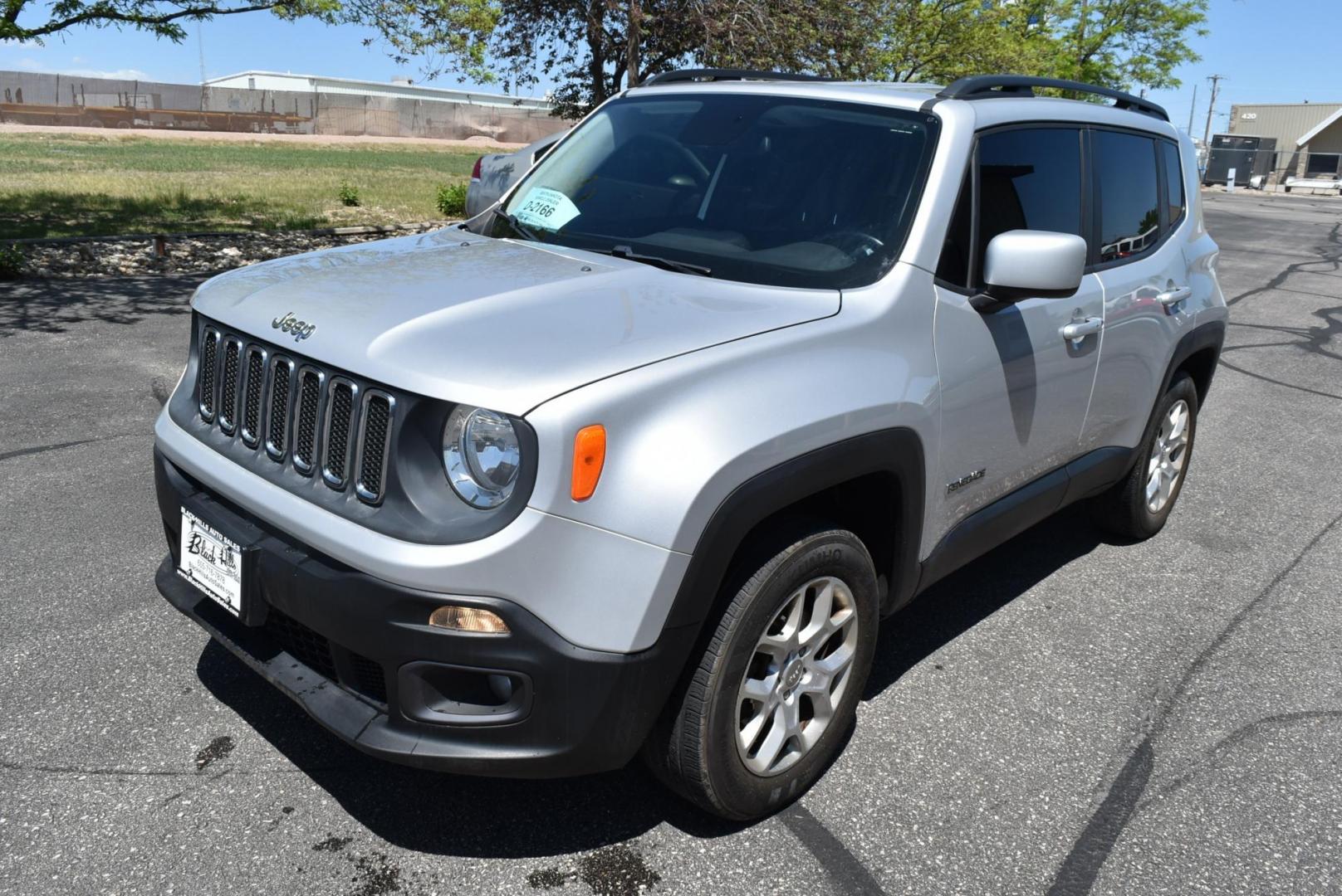 2016 Silver /Black Jeep Renegade Latitude (ZACCJBBT4GP) with an 2.4L L4 DOHC 16V engine, 9-Speed Automatic transmission, located at 1600 E Hwy 44, Rapid City, SD, 57703, (605) 716-7878, 44.070232, -103.171410 - Photo#3