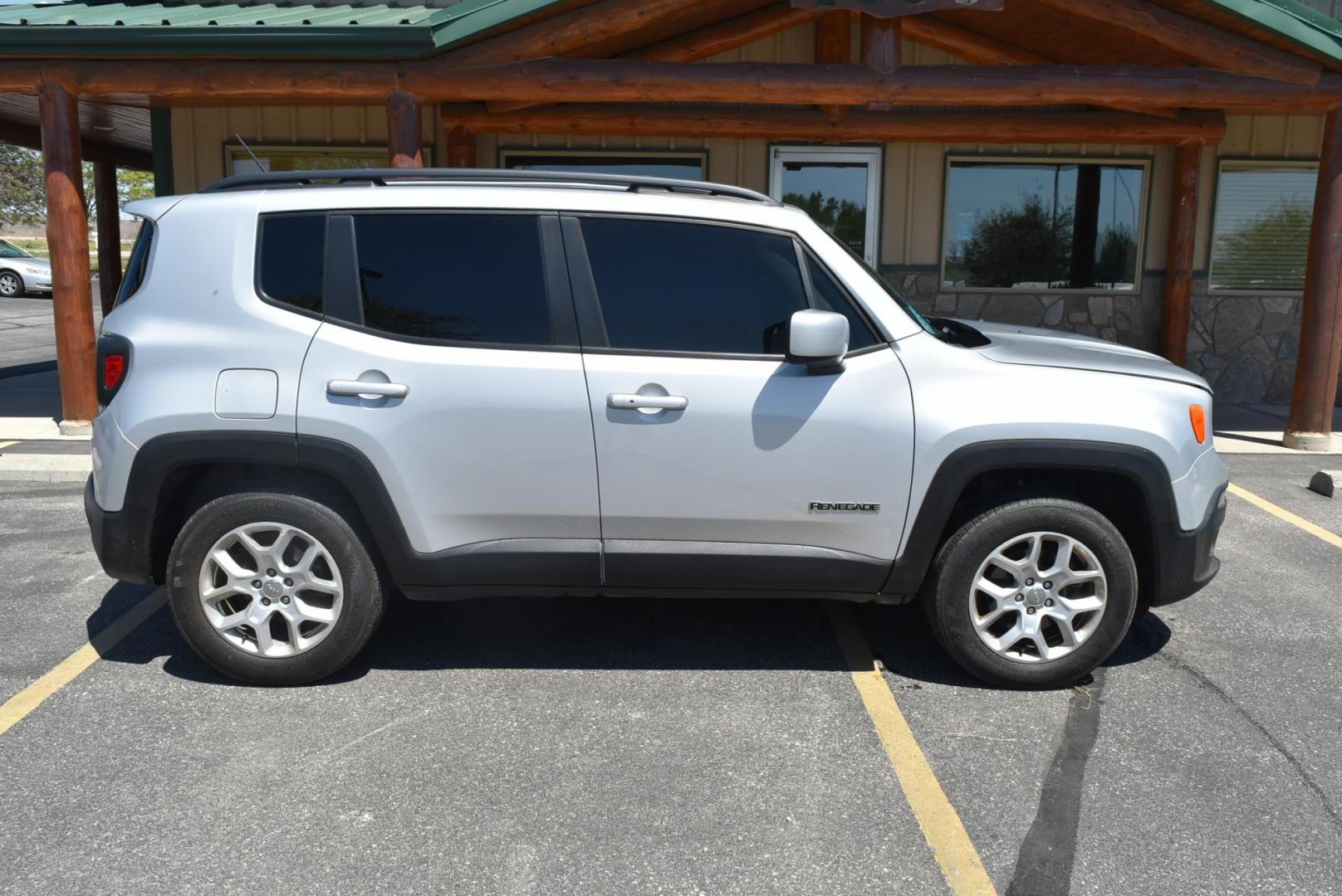 2016 Silver /Black Jeep Renegade Latitude (ZACCJBBT4GP) with an 2.4L L4 DOHC 16V engine, 9-Speed Automatic transmission, located at 1600 E Hwy 44, Rapid City, SD, 57703, (605) 716-7878, 44.070232, -103.171410 - Photo#5