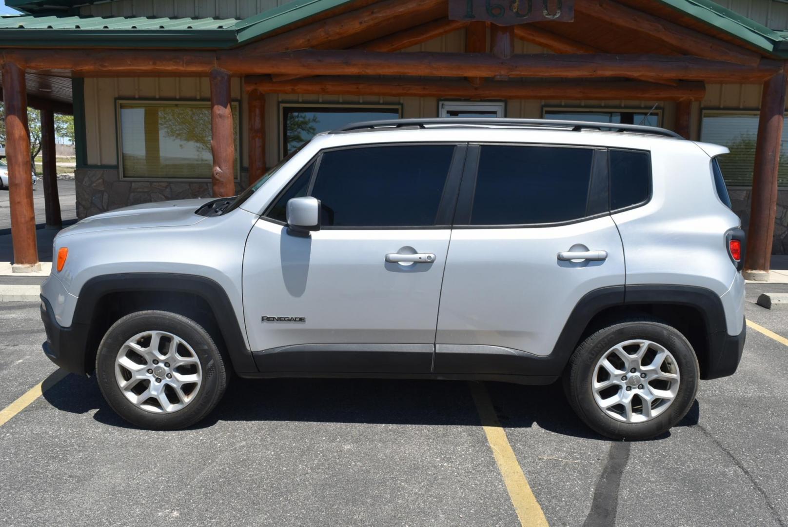 2016 Silver /Black Jeep Renegade Latitude (ZACCJBBT4GP) with an 2.4L L4 DOHC 16V engine, 9-Speed Automatic transmission, located at 1600 E Hwy 44, Rapid City, SD, 57703, (605) 716-7878, 44.070232, -103.171410 - Photo#4