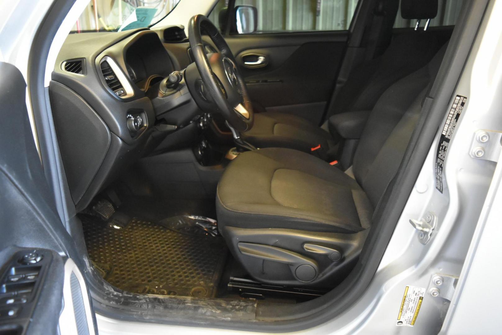 2016 Silver /Black Jeep Renegade Latitude (ZACCJBBT4GP) with an 2.4L L4 DOHC 16V engine, 9-Speed Automatic transmission, located at 1600 E Hwy 44, Rapid City, SD, 57703, (605) 716-7878, 44.070232, -103.171410 - Photo#9