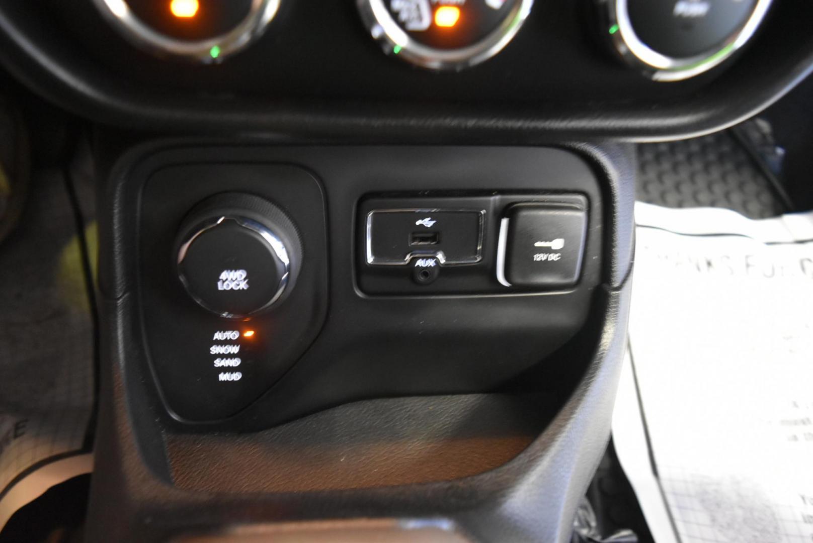 2016 Silver /Black Jeep Renegade Latitude (ZACCJBBT4GP) with an 2.4L L4 DOHC 16V engine, 9-Speed Automatic transmission, located at 1600 E Hwy 44, Rapid City, SD, 57703, (605) 716-7878, 44.070232, -103.171410 - Photo#20
