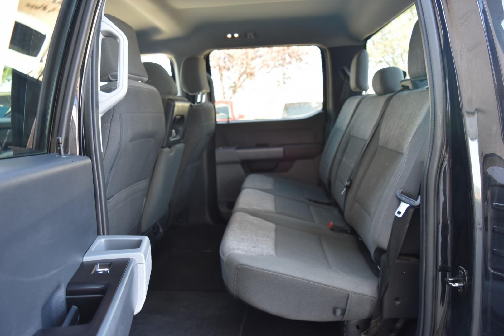 2023 Black /gray Ford F-250 SD XLT (1FT7W2BN5PE) with an 7.3L V8 OHV 16V engine, 10-Speed Torqshift Automatic transmission, located at 1600 E Hwy 44, Rapid City, SD, 57703, (605) 716-7878, 44.070232, -103.171410 - Nice Clean truck, New tires, ready to go- Photo#12