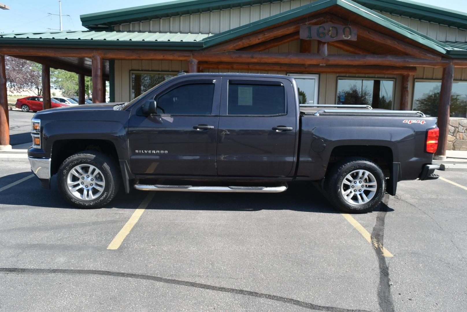 2014 Gray /Black Chevrolet Silverado 1500 LT (3GCUKREC5EG) with an 5.3L V-8 Ecotec3 with Active Fuel Management, Direct Injection and Variable Valve Timing engine, 6-Speed Automatic, Electronically Controlled transmission, located at 1600 E Hwy 44, Rapid City, SD, 57703, (605) 716-7878, 44.070232, -103.171410- Photo#4