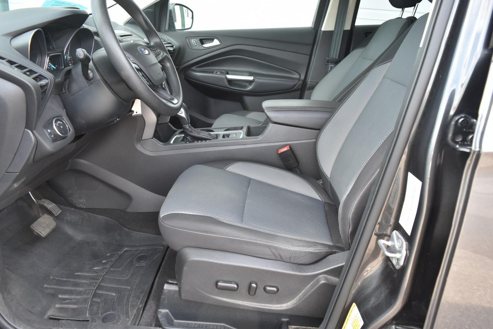 2018 Gray Ford Escape SE (1FMCU9GD6JU) with an 1.5L 4 Cyl Ecoboost engine, 6-Speed Automatic transmission, located at 1600 E Hwy 44, Rapid City, SD, 57703, (605) 716-7878, 44.070232, -103.171410- Photo#9