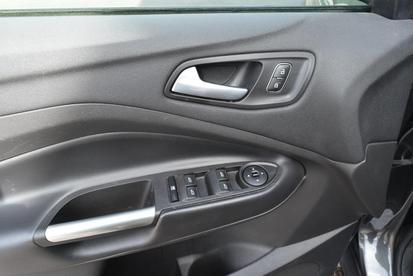 2018 Gray Ford Escape SE (1FMCU9GD6JU) with an 1.5L 4 Cyl Ecoboost engine, 6-Speed Automatic transmission, located at 1600 E Hwy 44, Rapid City, SD, 57703, (605) 716-7878, 44.070232, -103.171410- Photo#15