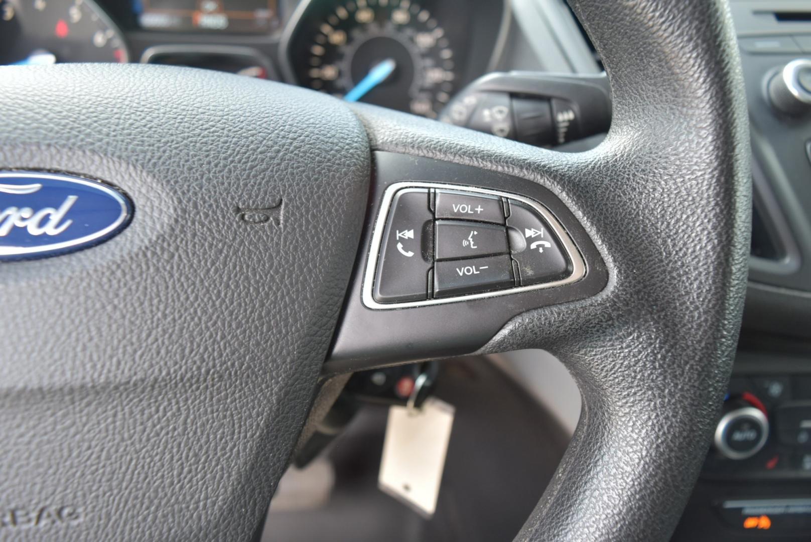 2018 Gray Ford Escape SE (1FMCU9GD6JU) with an 1.5L 4 Cyl Ecoboost engine, 6-Speed Automatic transmission, located at 1600 E Hwy 44, Rapid City, SD, 57703, (605) 716-7878, 44.070232, -103.171410- Photo#18