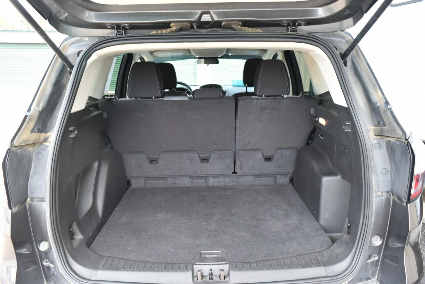 2018 Gray Ford Escape SE (1FMCU9GD6JU) with an 1.5L 4 Cyl Ecoboost engine, 6-Speed Automatic transmission, located at 1600 E Hwy 44, Rapid City, SD, 57703, (605) 716-7878, 44.070232, -103.171410- Photo#26