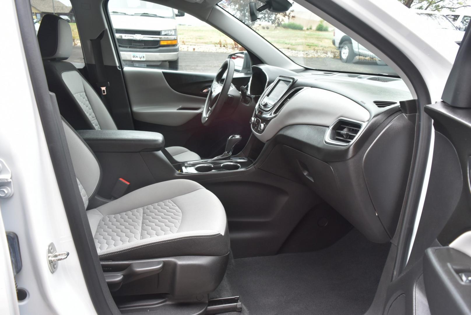 2020 White Chevrolet Equinox LS (3GNAXSEV1LS) with an 1,5L 4Cyl Turbo engine, 6-Speed Automatic transmission, located at 1600 E Hwy 44, Rapid City, SD, 57703, (605) 716-7878, 44.070232, -103.171410- Photo#10