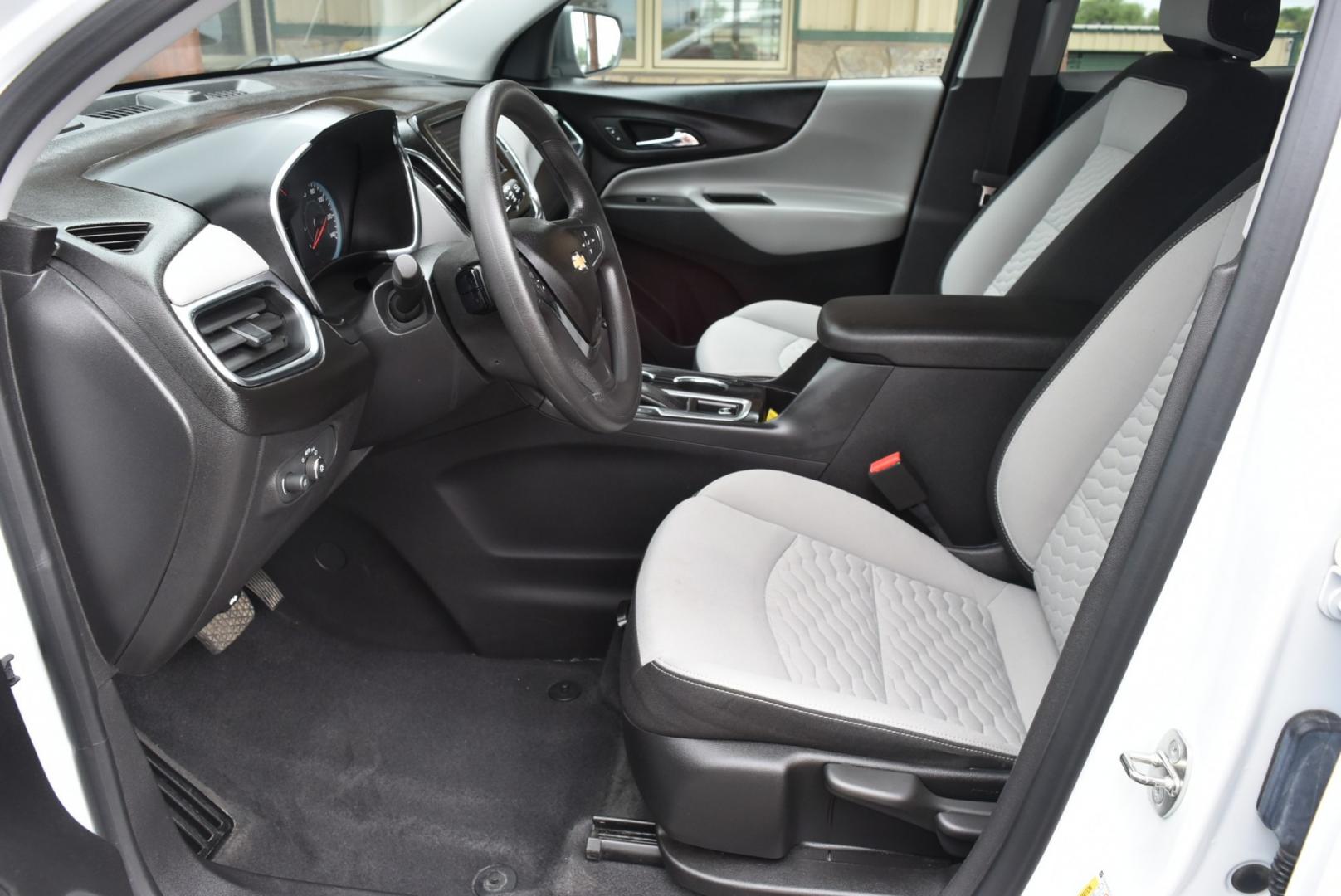 2020 White Chevrolet Equinox LS (3GNAXSEV1LS) with an 1,5L 4Cyl Turbo engine, 6-Speed Automatic transmission, located at 1600 E Hwy 44, Rapid City, SD, 57703, (605) 716-7878, 44.070232, -103.171410- Photo#9
